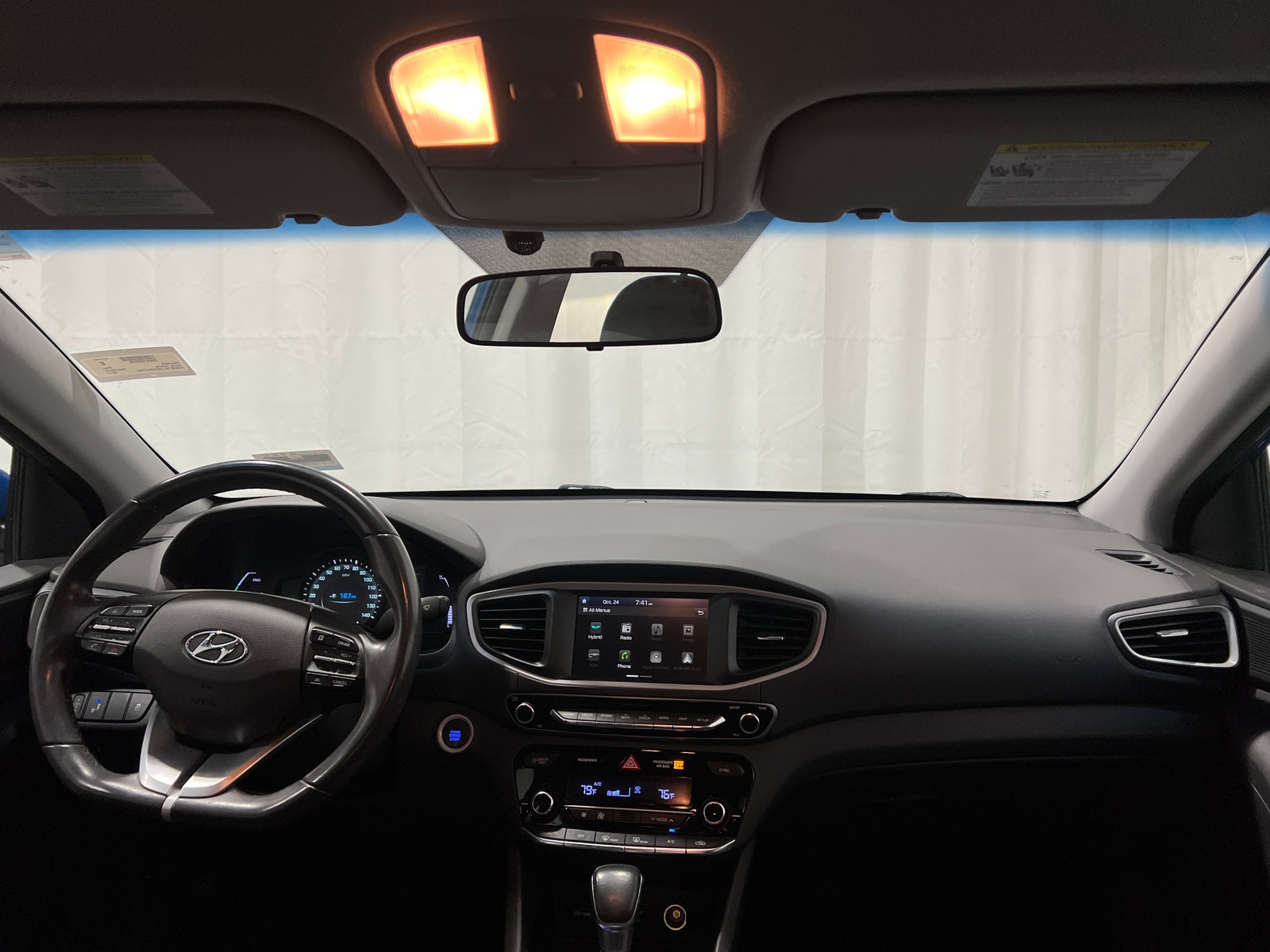 Thumbnail: 2017 Hyundai Ioniq - 3