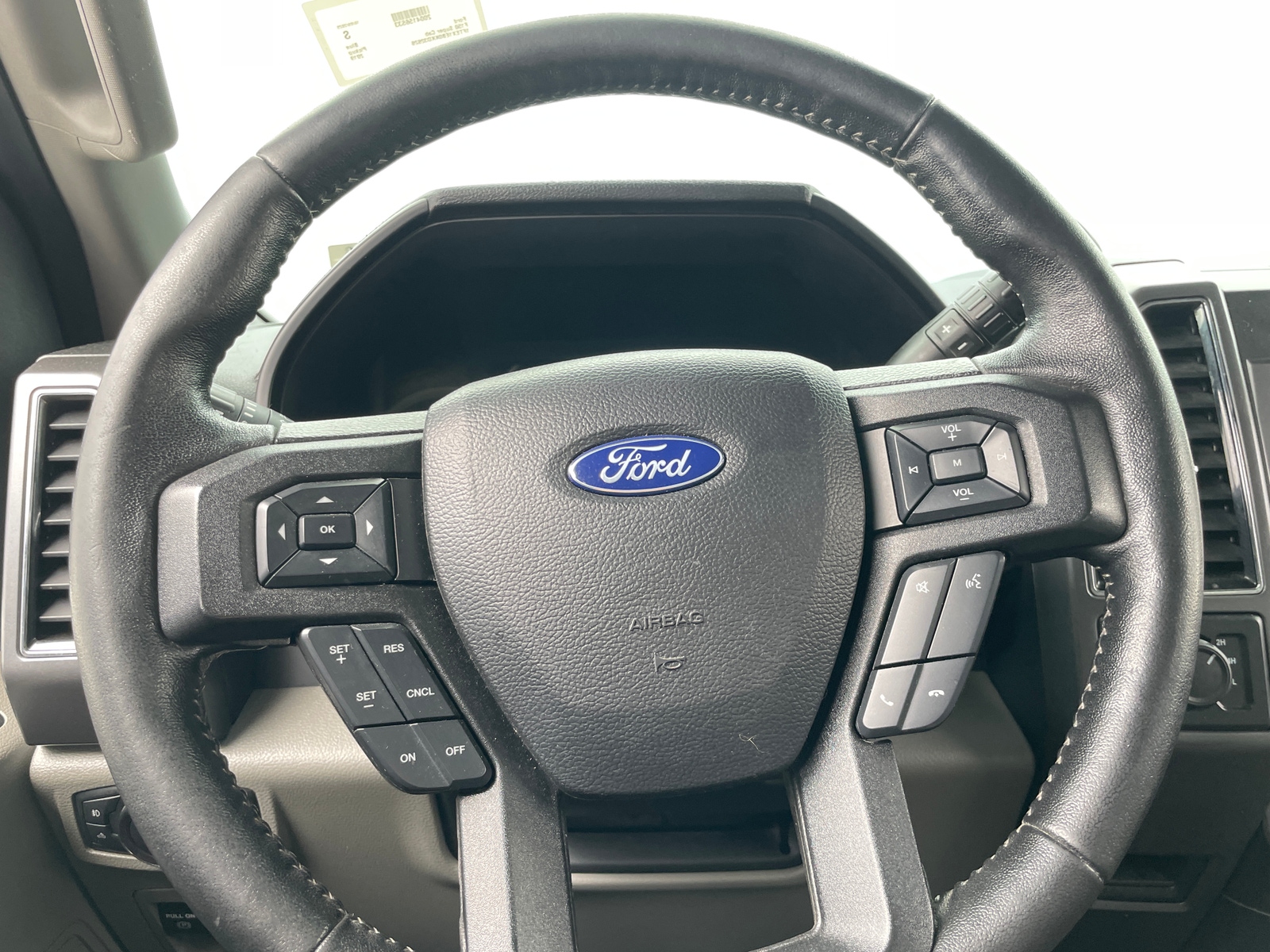 Thumbnail: 2019 Ford Econoline - 5