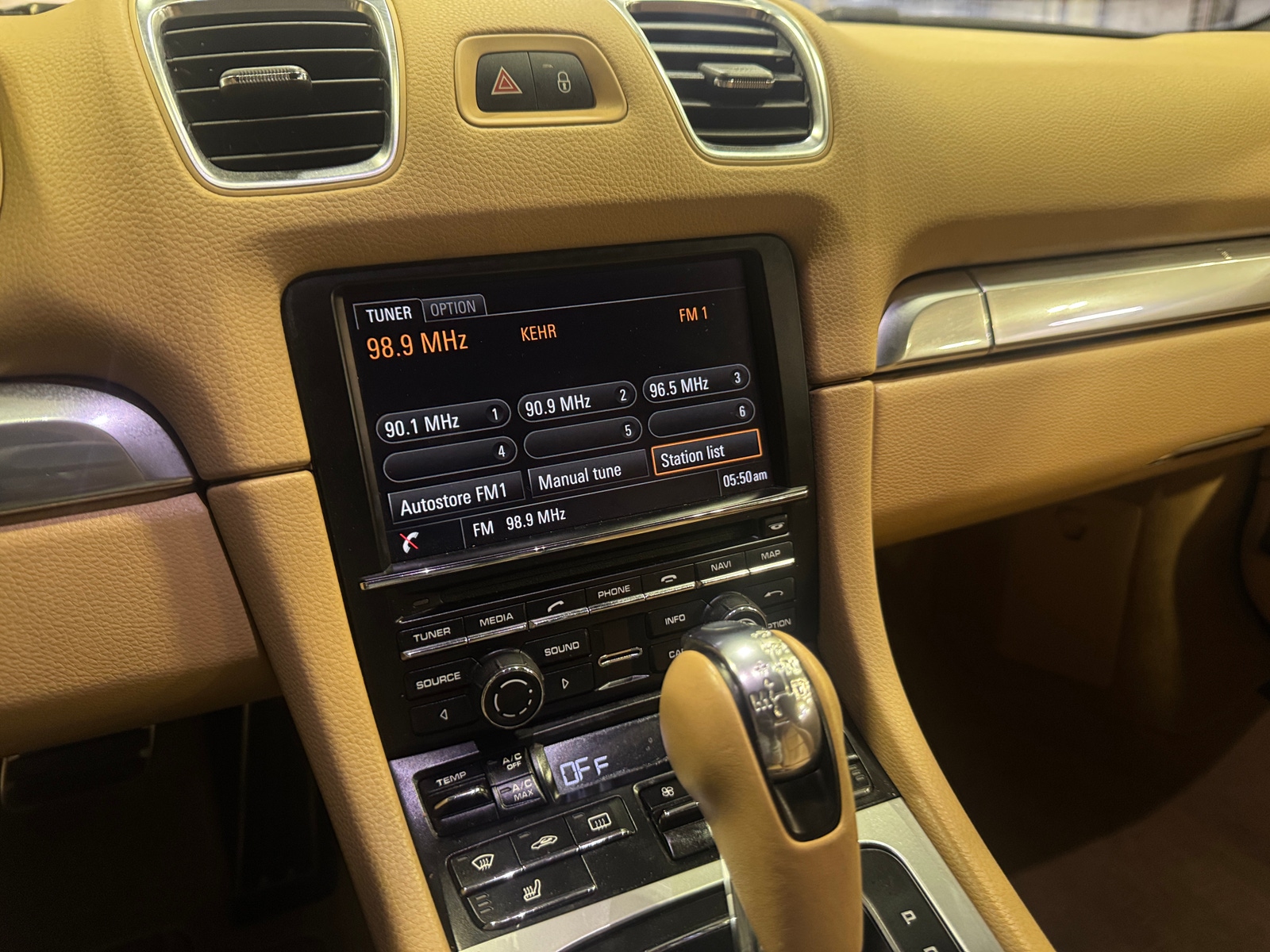 Thumbnail: 2015 Porsche Boxster - 3