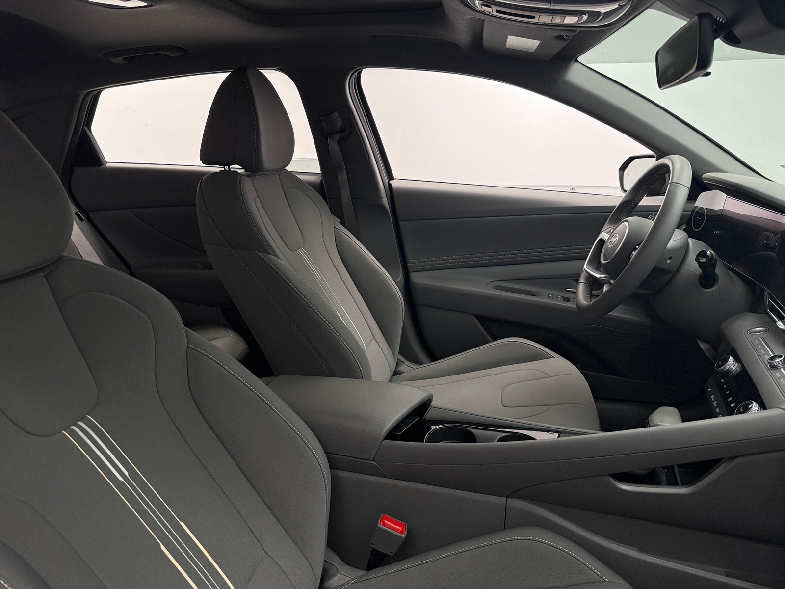 Thumbnail: 2024 Hyundai Elantra - 2