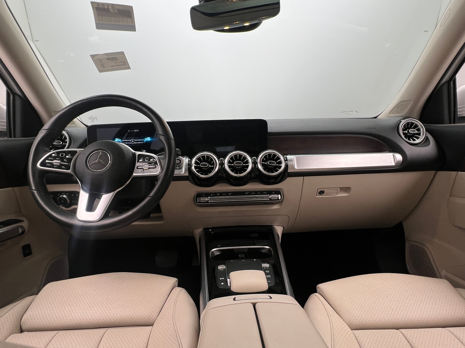 Thumbnail: 2022 Mercedes-Benz GLB - 2