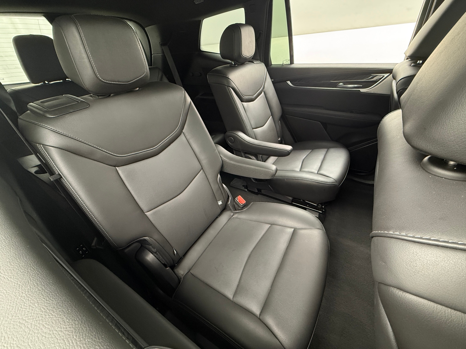 Thumbnail: 2025 Cadillac XT6 - 5