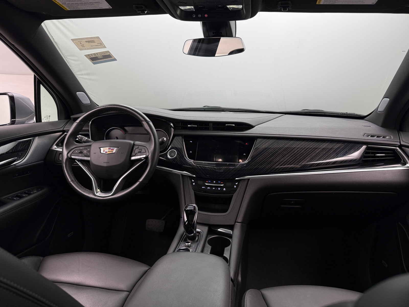 Thumbnail: 2025 Cadillac XT6 - 2