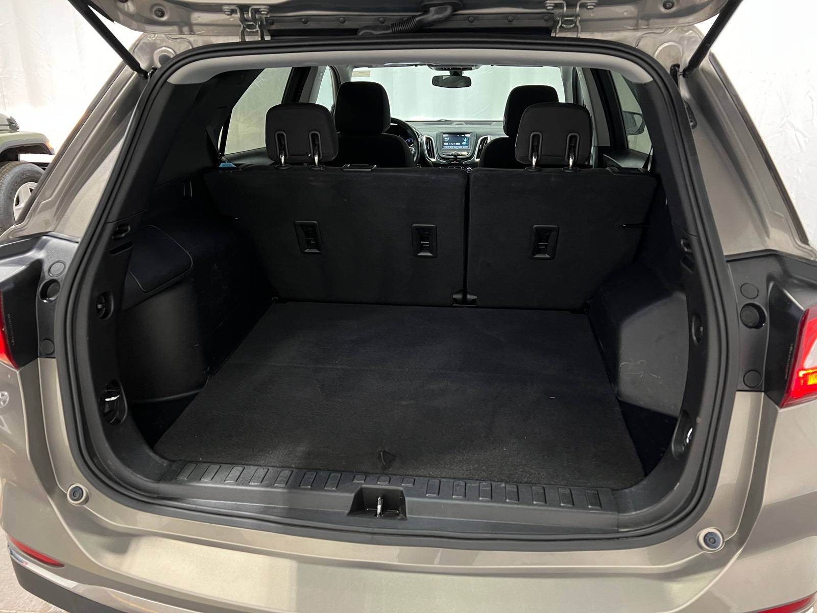 Thumbnail: 2018 Chevrolet Equinox - 7