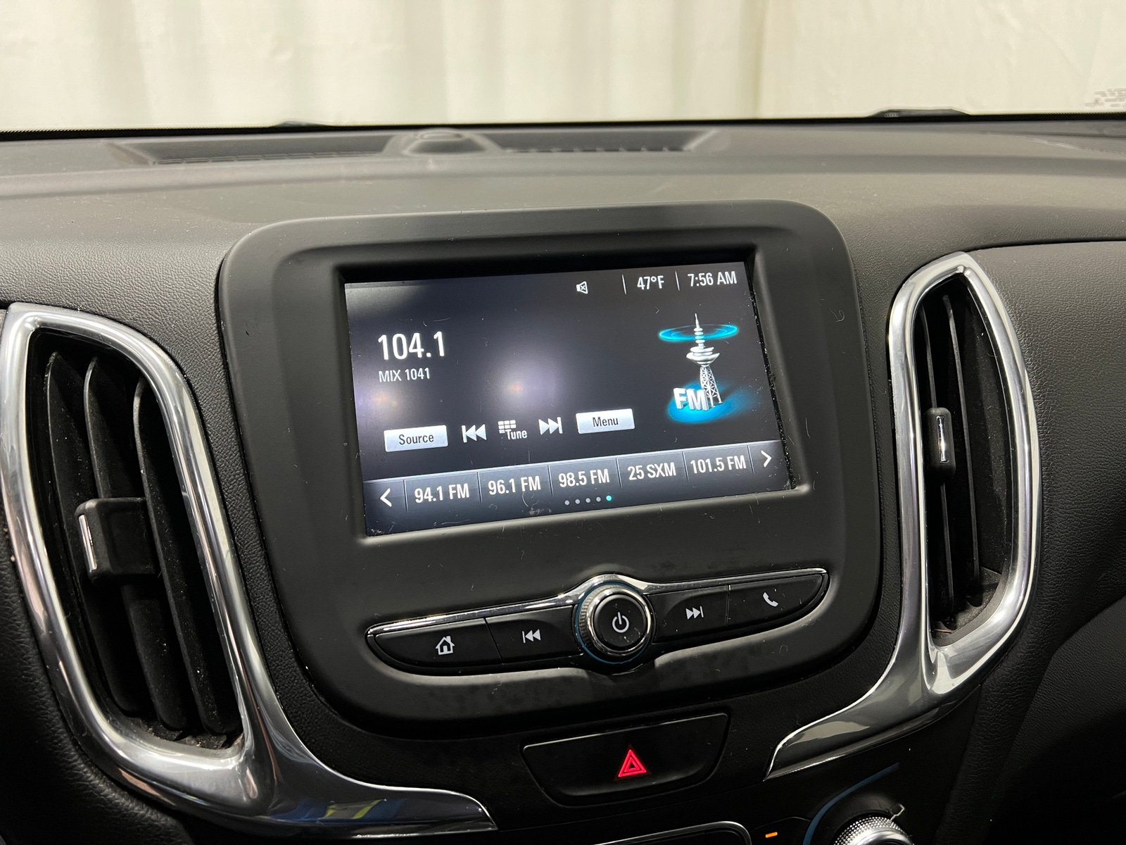 Thumbnail: 2018 Chevrolet Equinox - 4