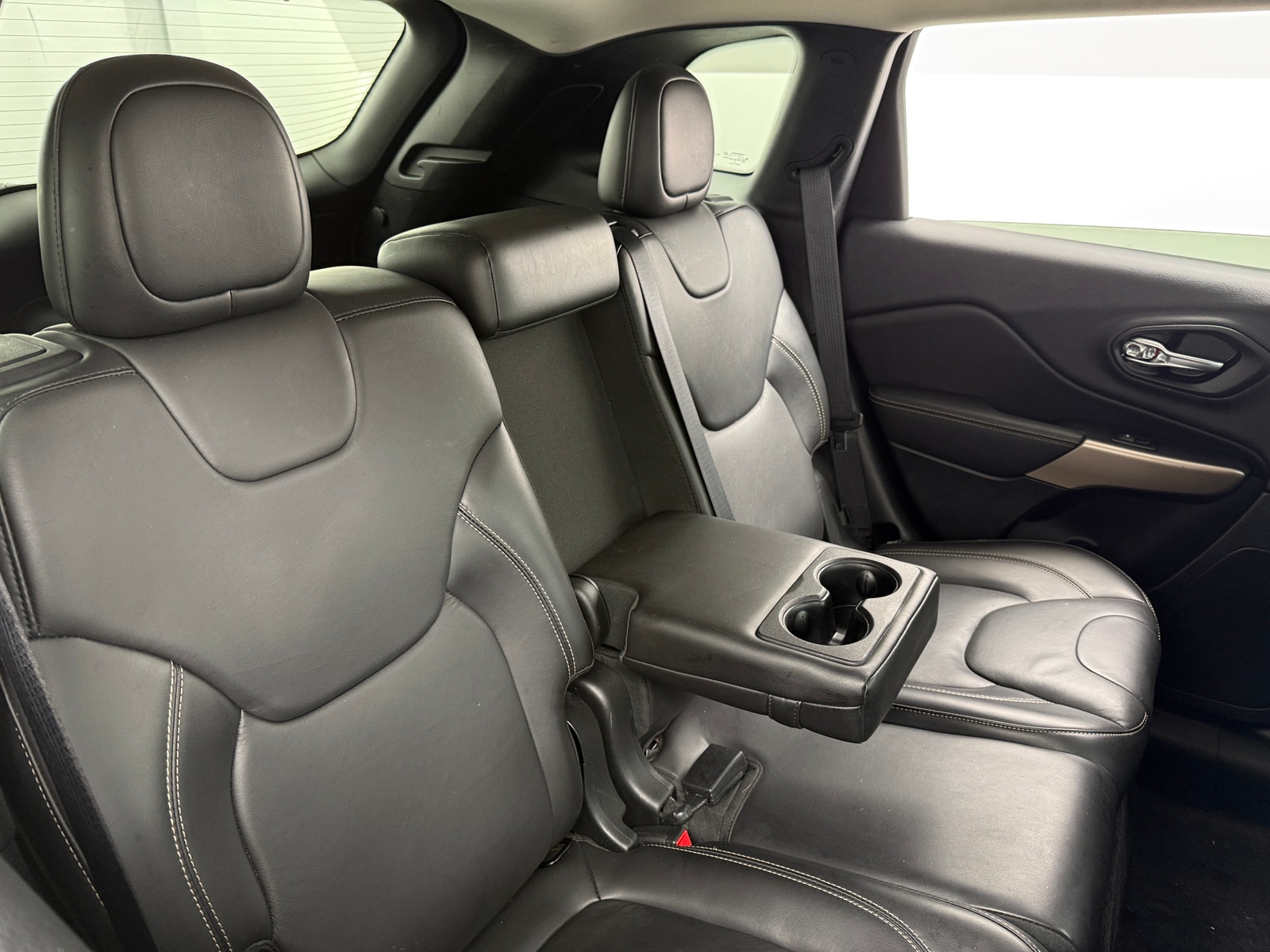 Thumbnail: 2018 Jeep Cherokee - 5