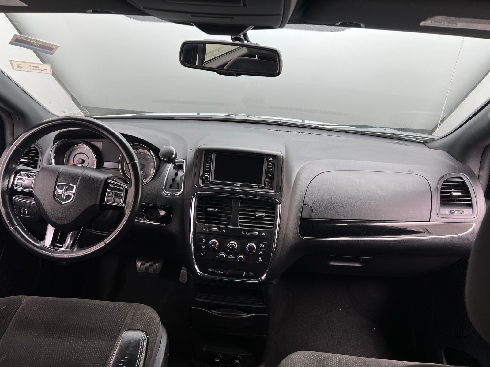 Thumbnail: 2018 Dodge Grand Caravan - 3