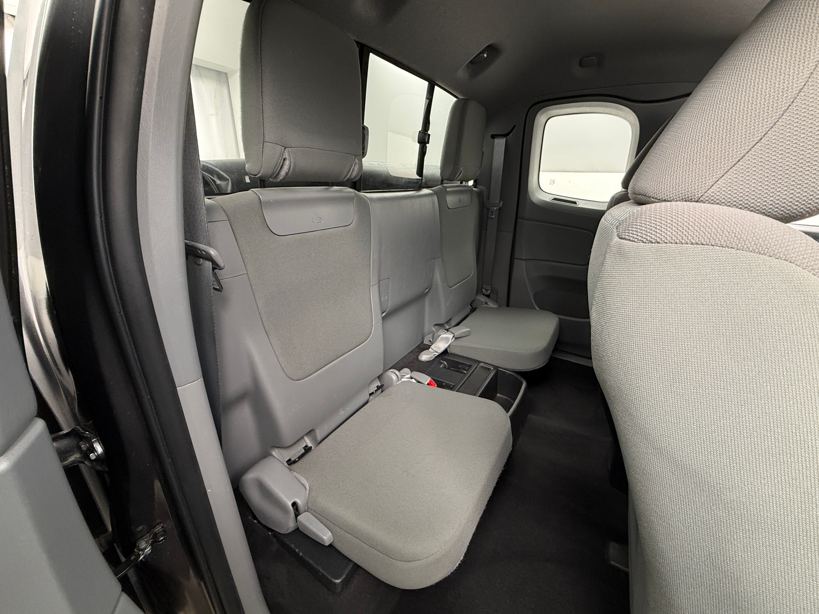 Thumbnail: 2013 Toyota Tacoma - 6