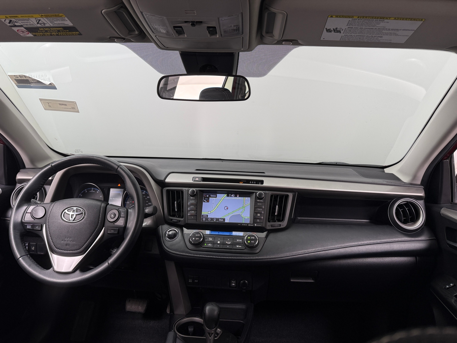 Thumbnail: 2018 Toyota RAV4 - 3