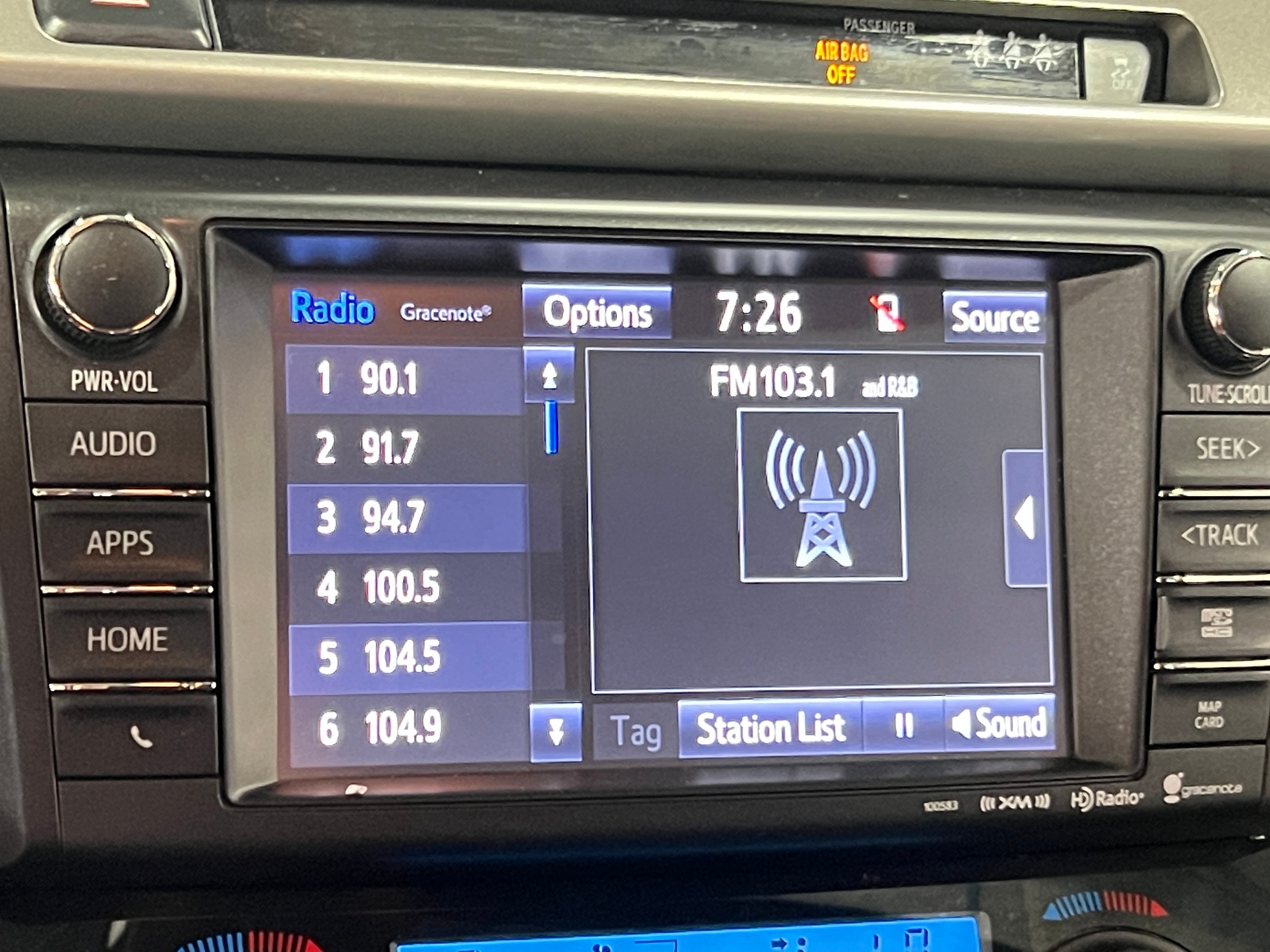 Thumbnail: 2018 Toyota RAV4 - 4