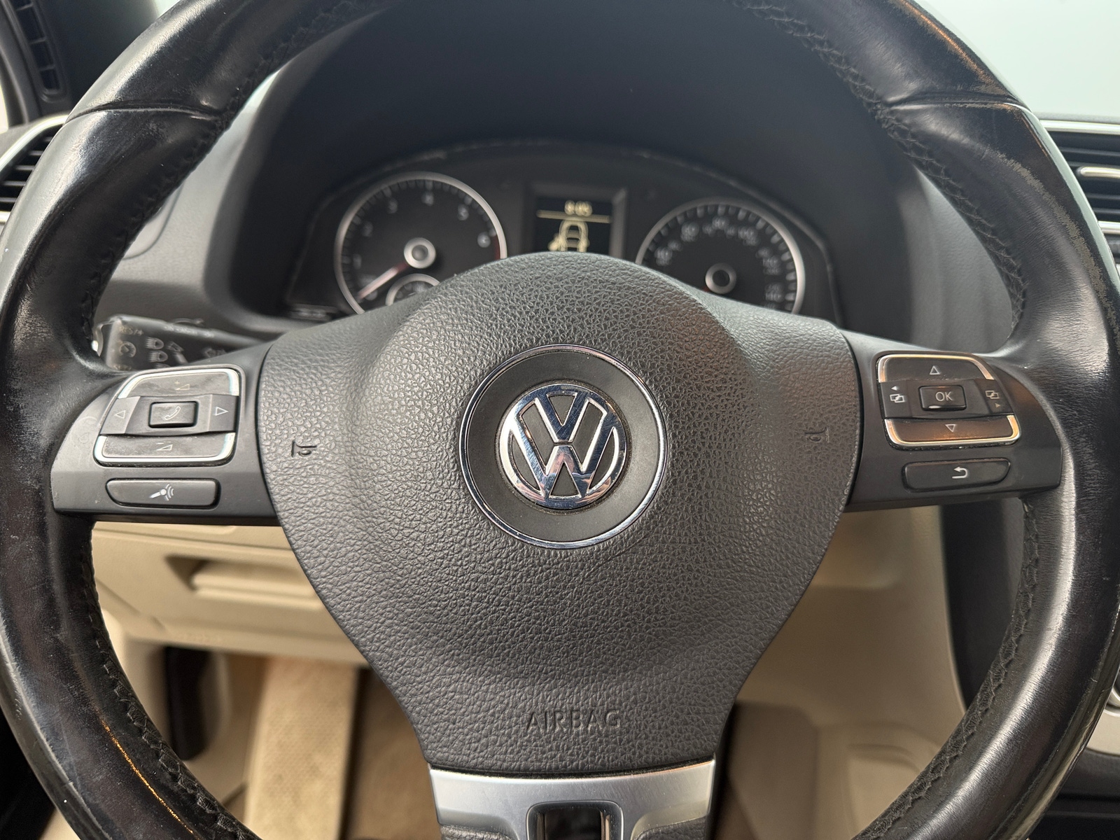 Thumbnail: 2013 Volkswagen Eos - 4