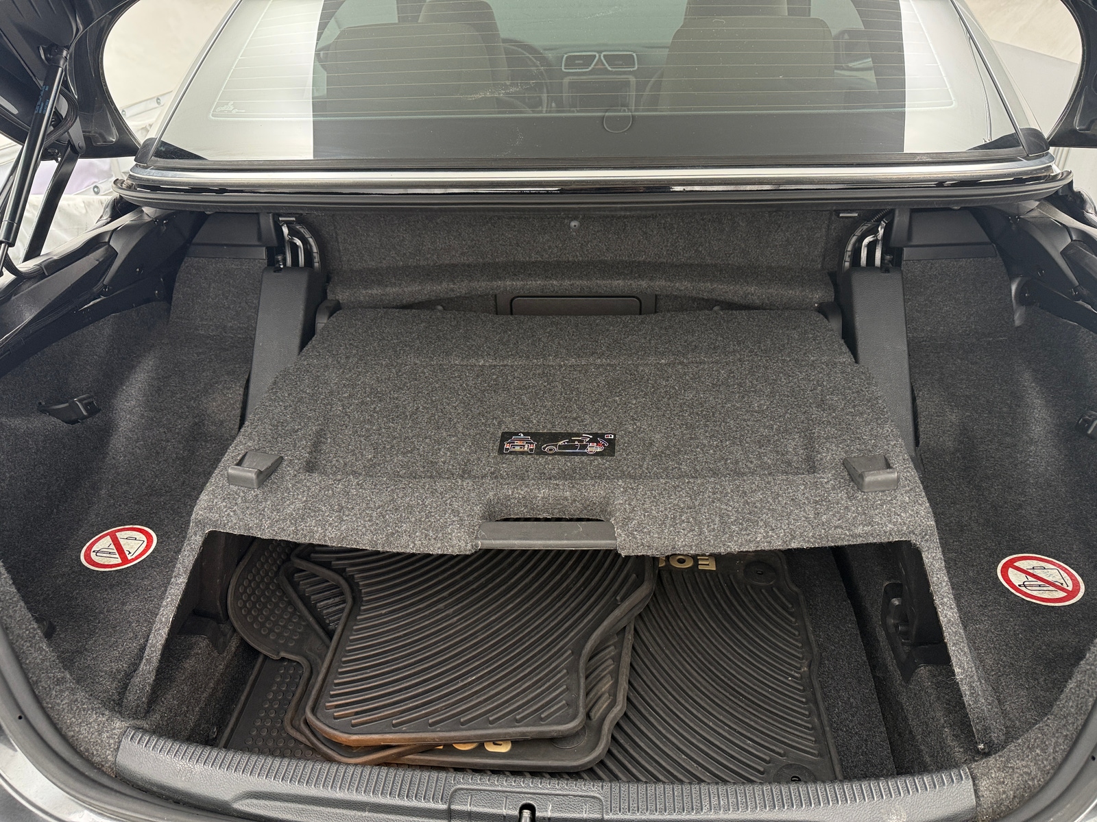 Thumbnail: 2013 Volkswagen Eos - 6