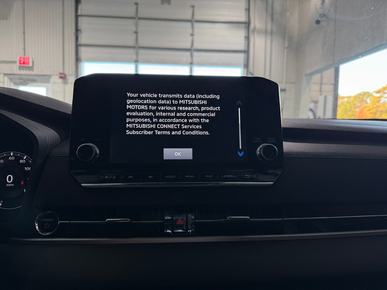 Thumbnail: 2023 Mitsubishi Outlander - 3