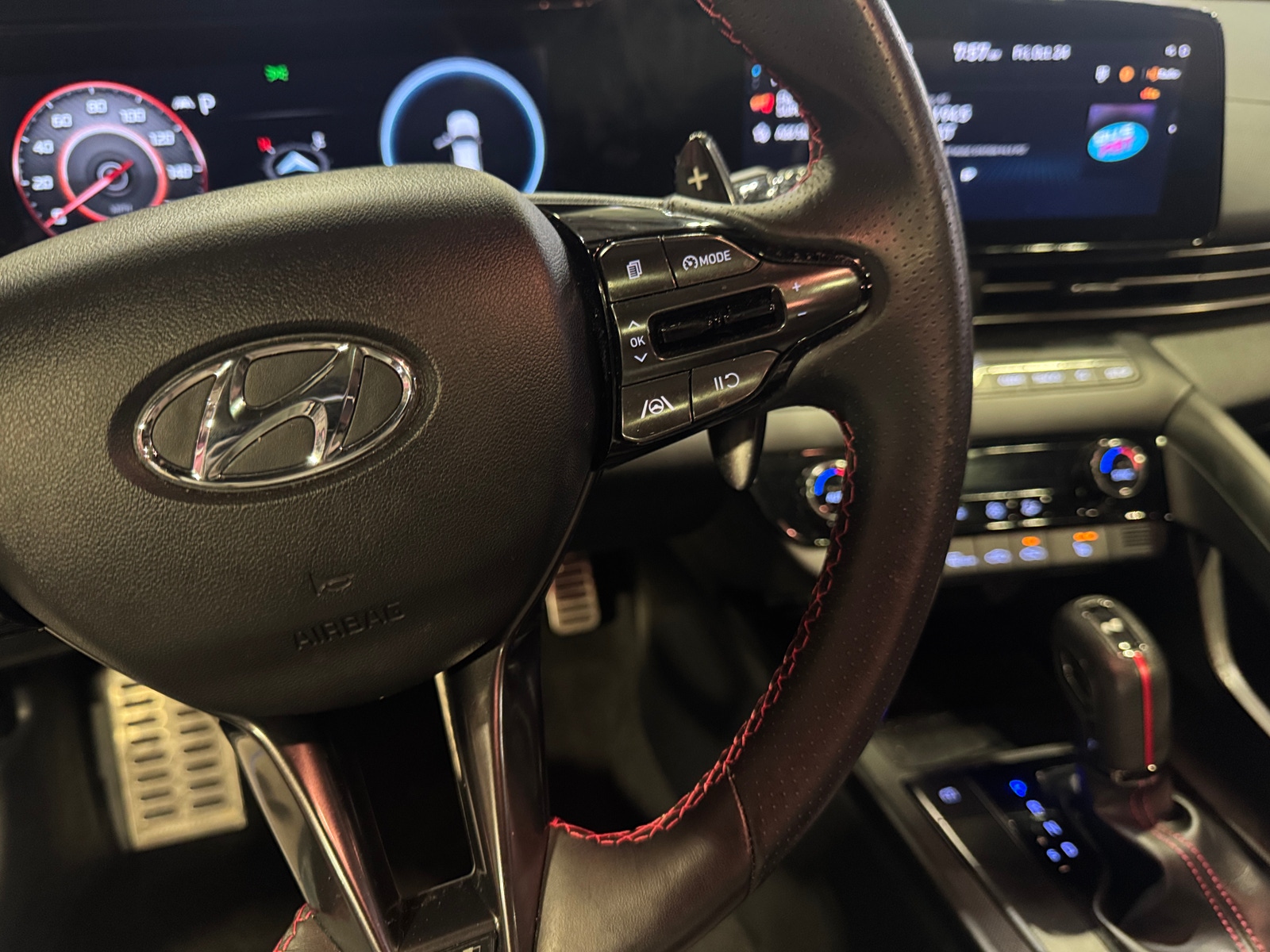 Thumbnail: 2023 Hyundai Elantra - 3