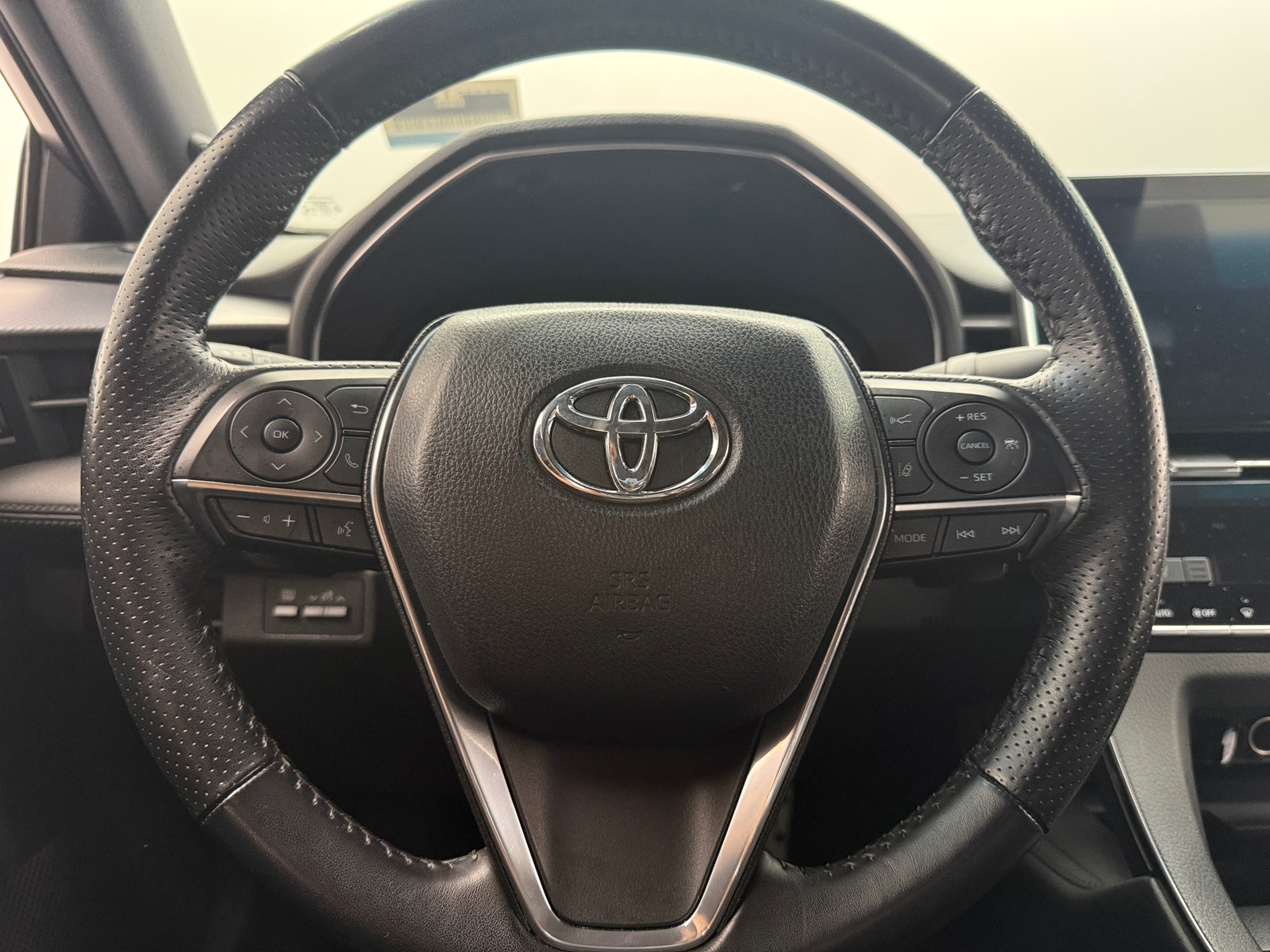 Thumbnail: 2019 Toyota Avalon - 5