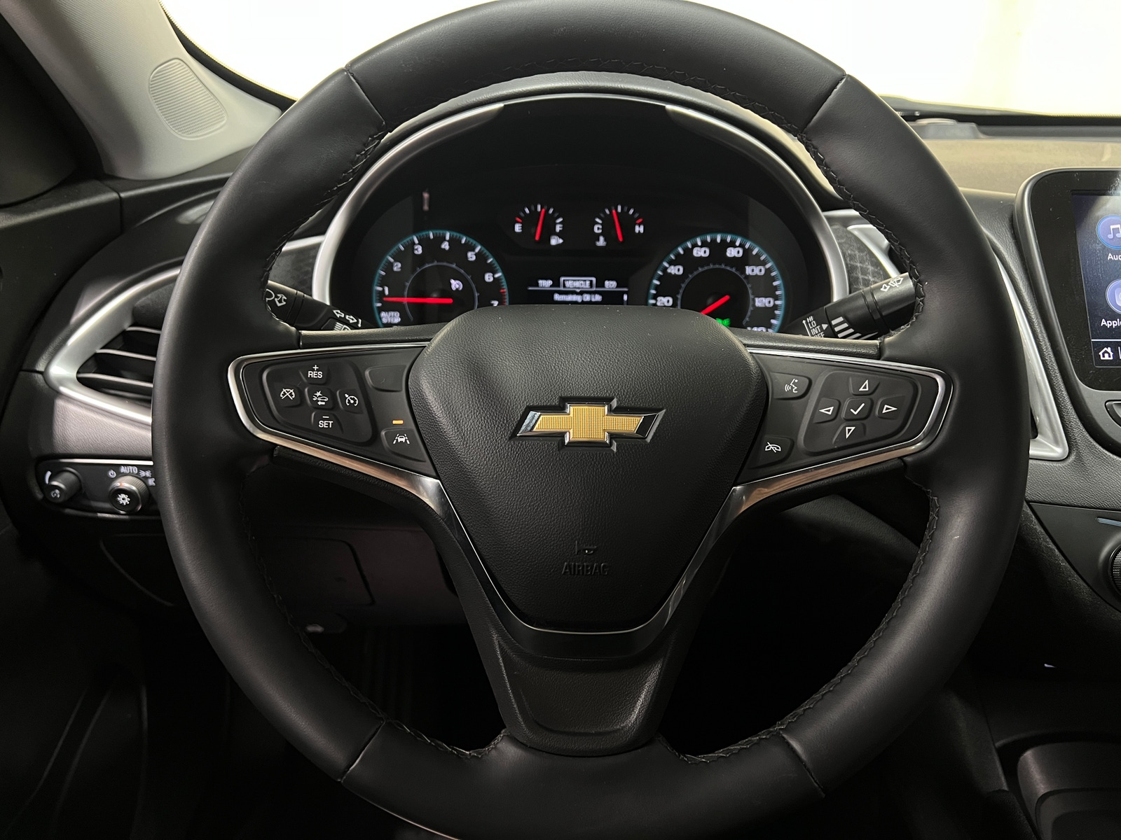 Thumbnail: 2024 Chevrolet Malibu - 5