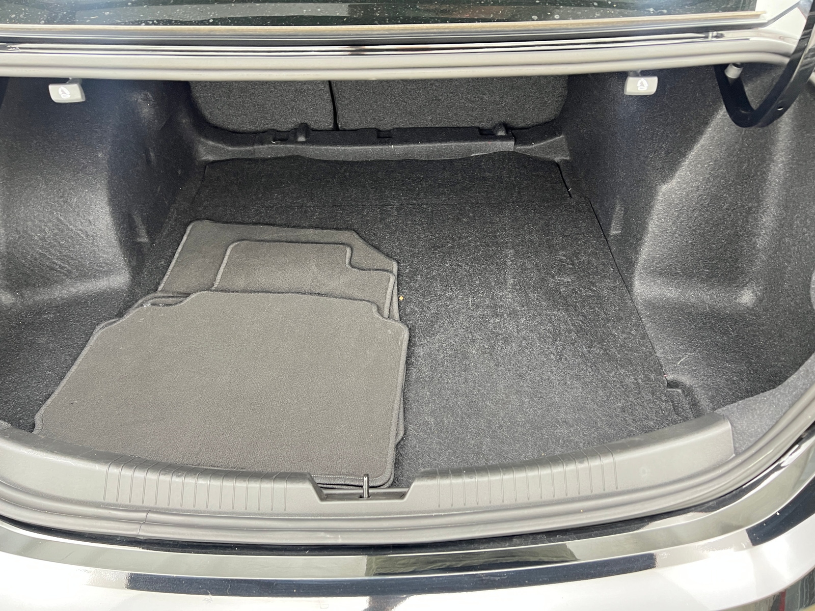 Thumbnail: 2024 Chevrolet Malibu - 7