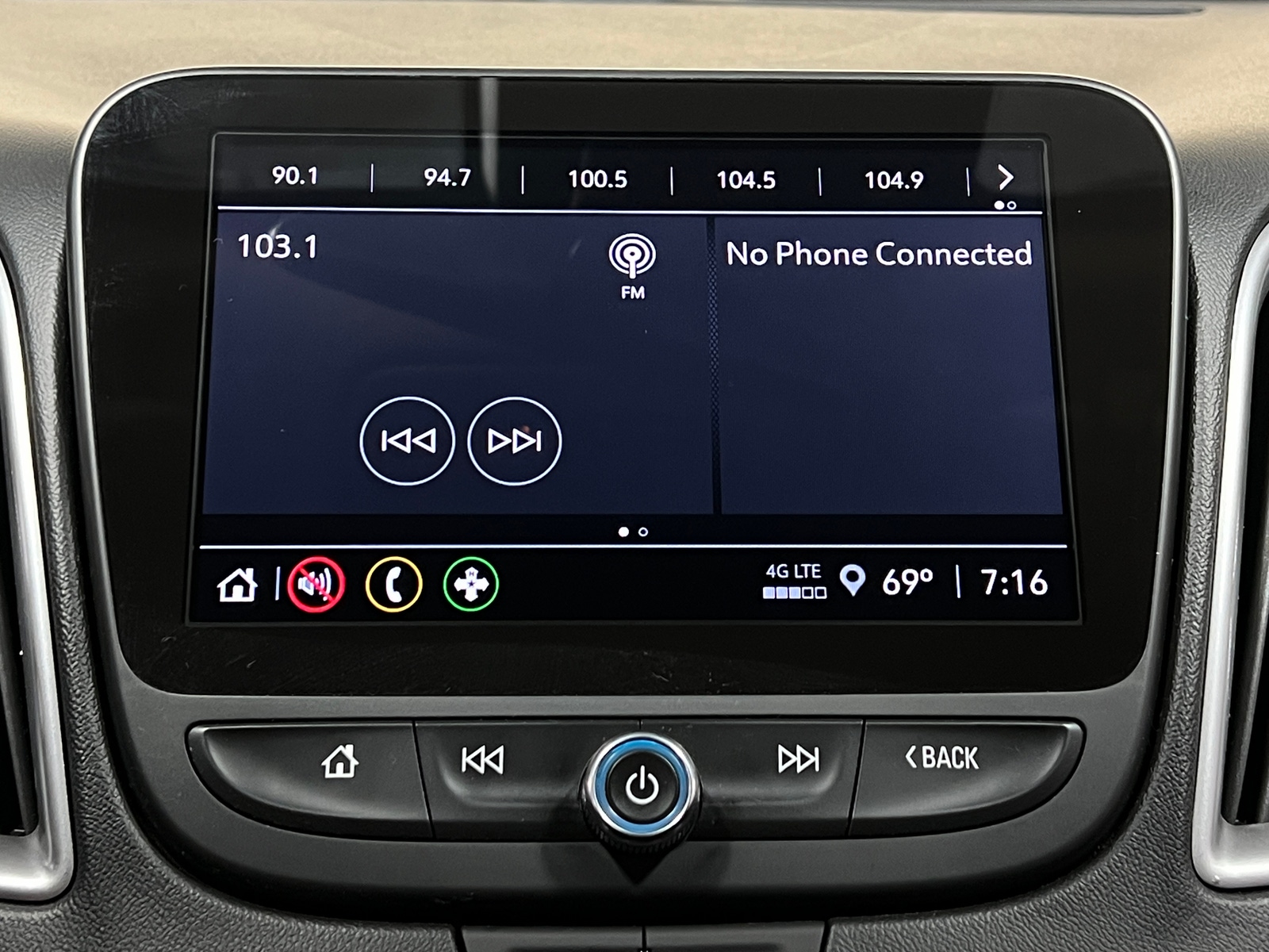 Thumbnail: 2024 Chevrolet Malibu - 4