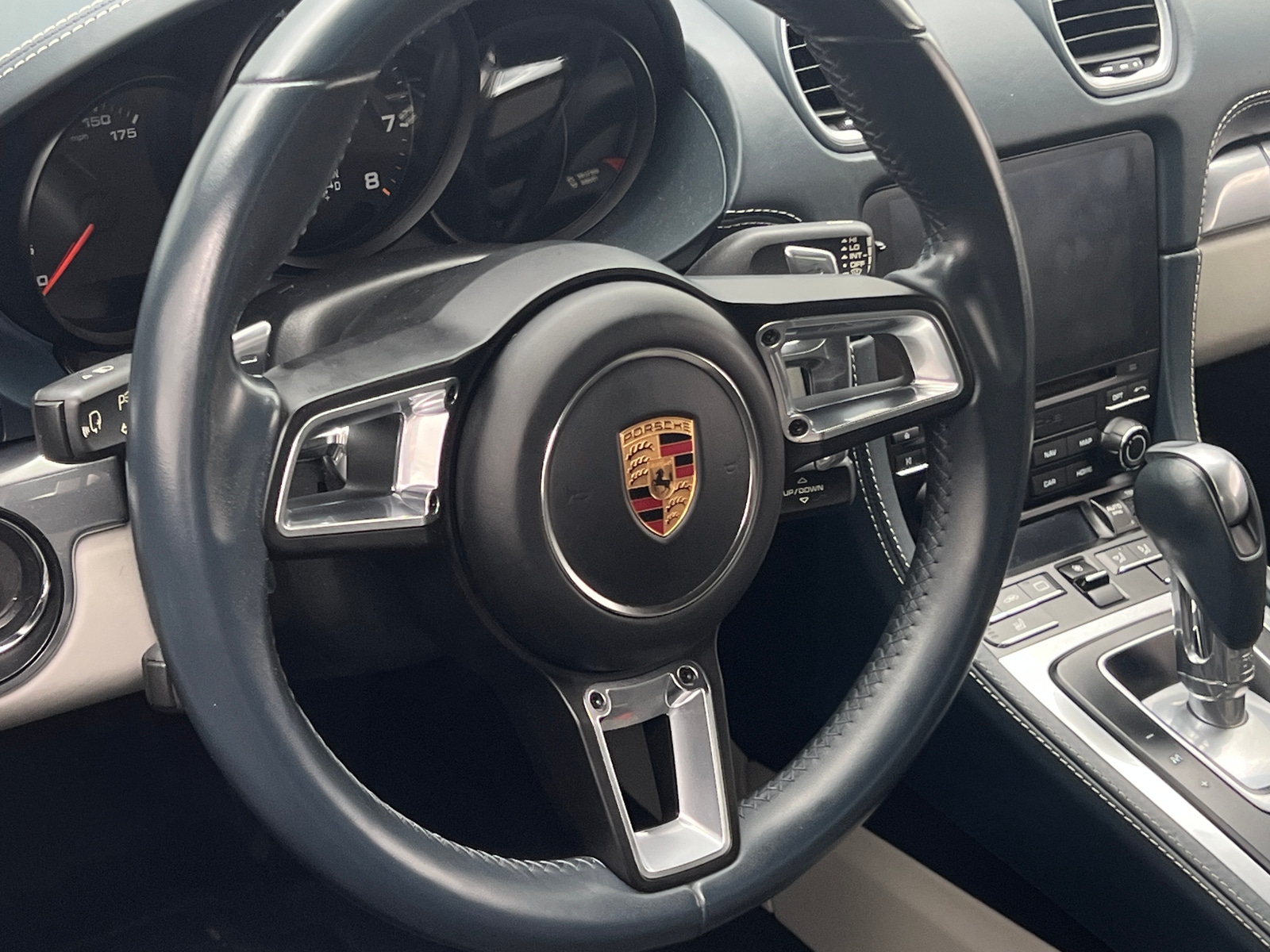 Thumbnail: 2018 Porsche 718 Boxster - 3