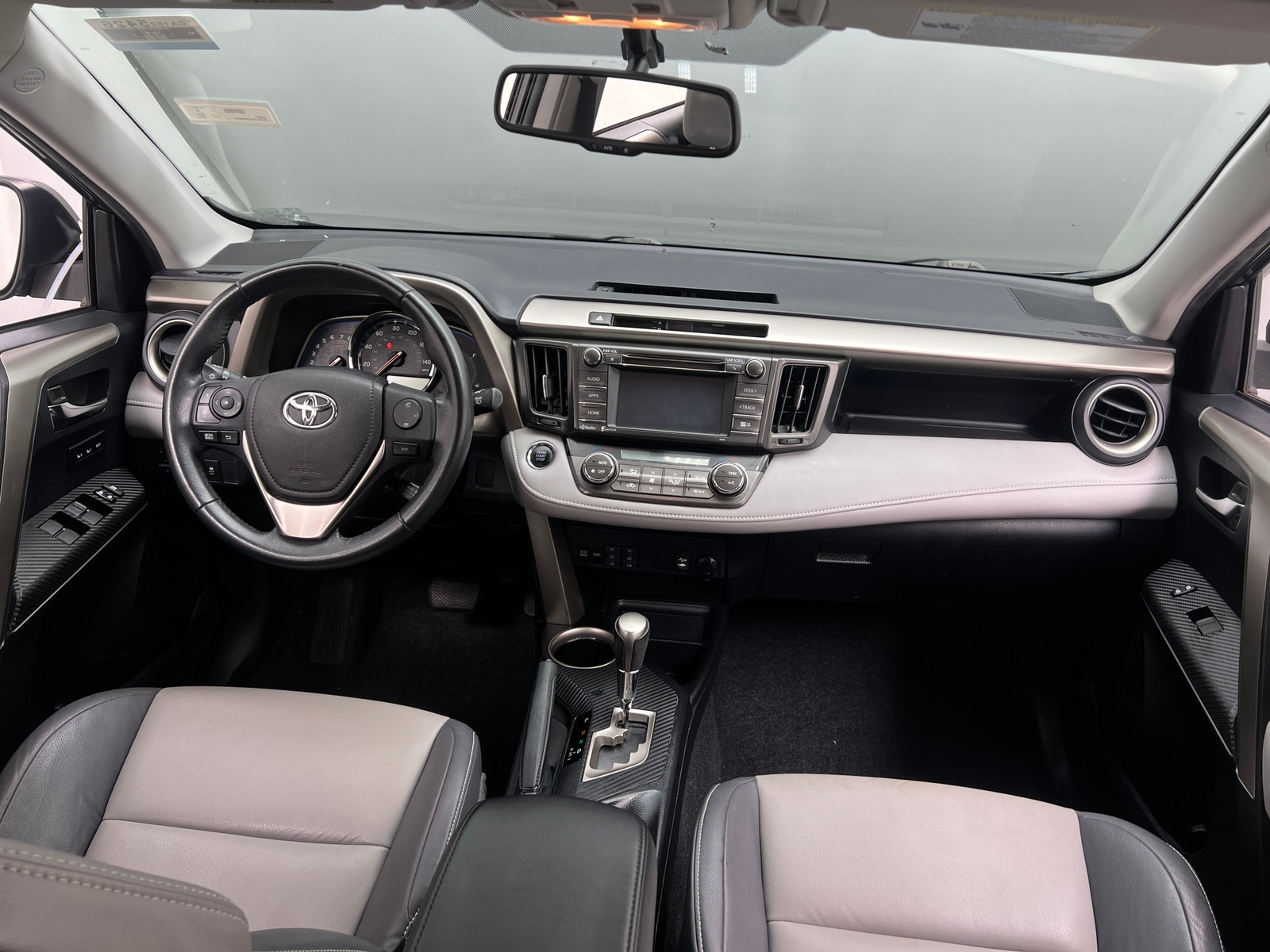 Thumbnail: 2015 Toyota RAV4 - 2