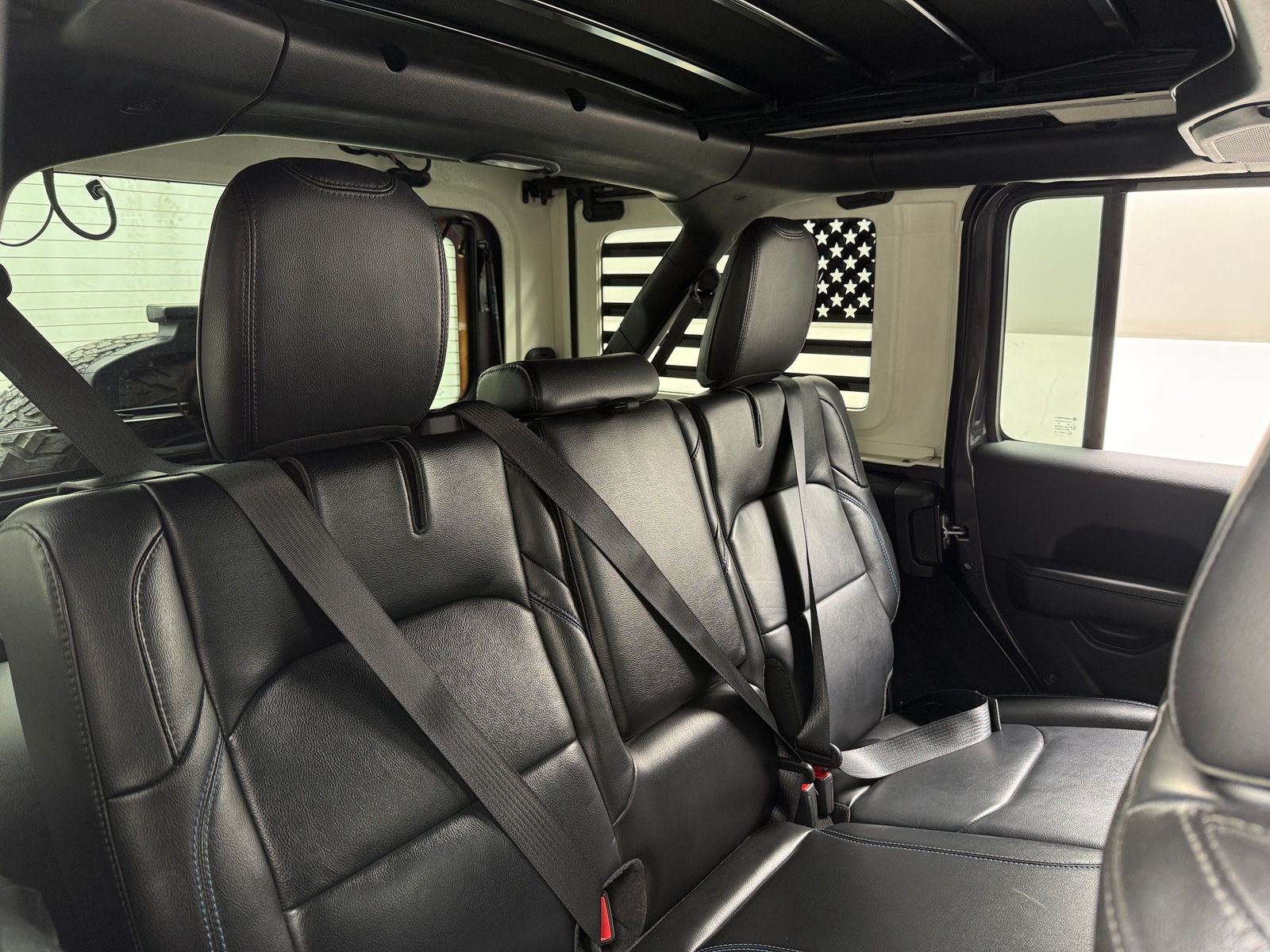 Thumbnail: 2021 Jeep Wrangler - 6