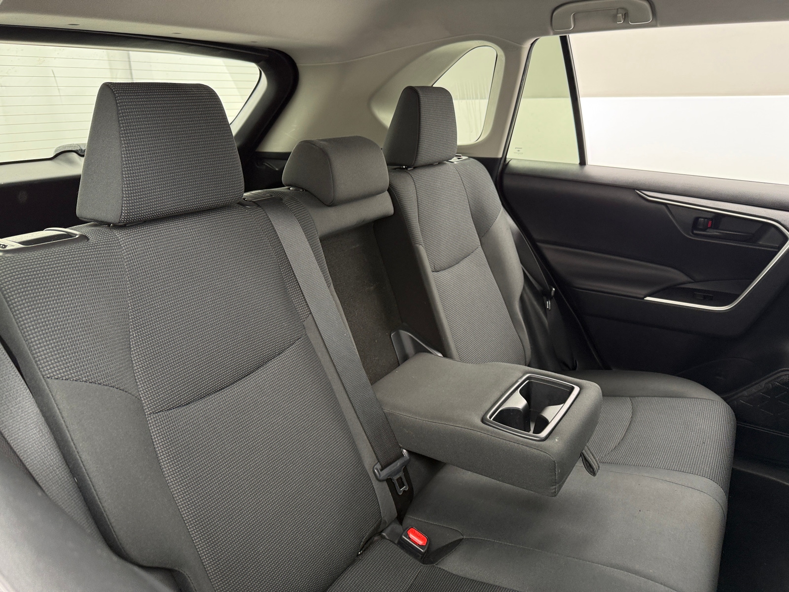 Thumbnail: 2019 Toyota RAV4 - 6