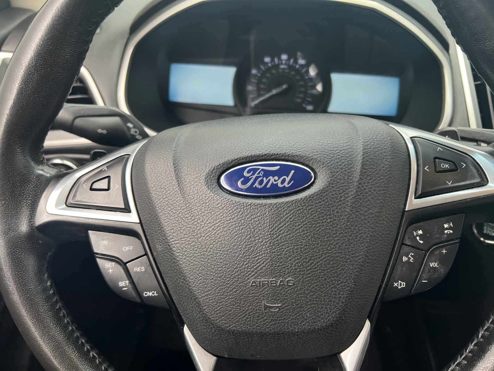 Thumbnail: 2015 Ford Edge - 4