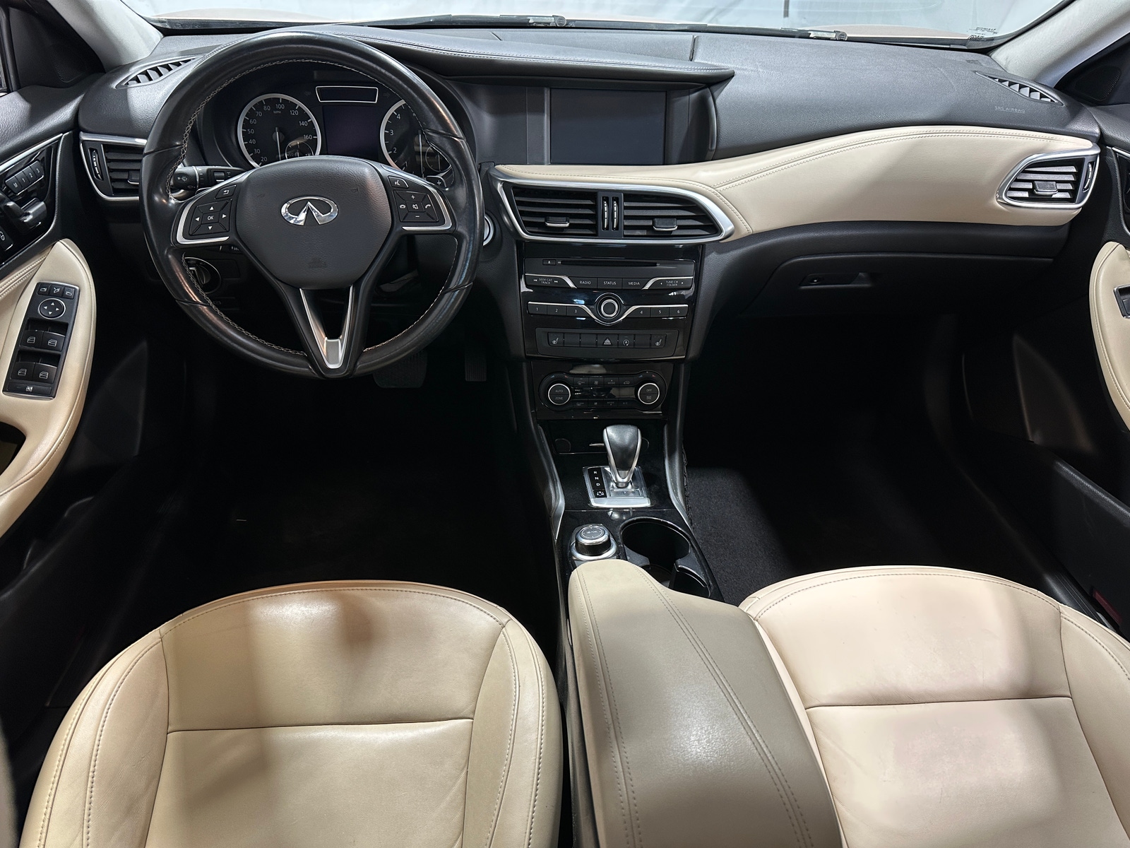 Thumbnail: 2018 INFINITI QX30 - 2