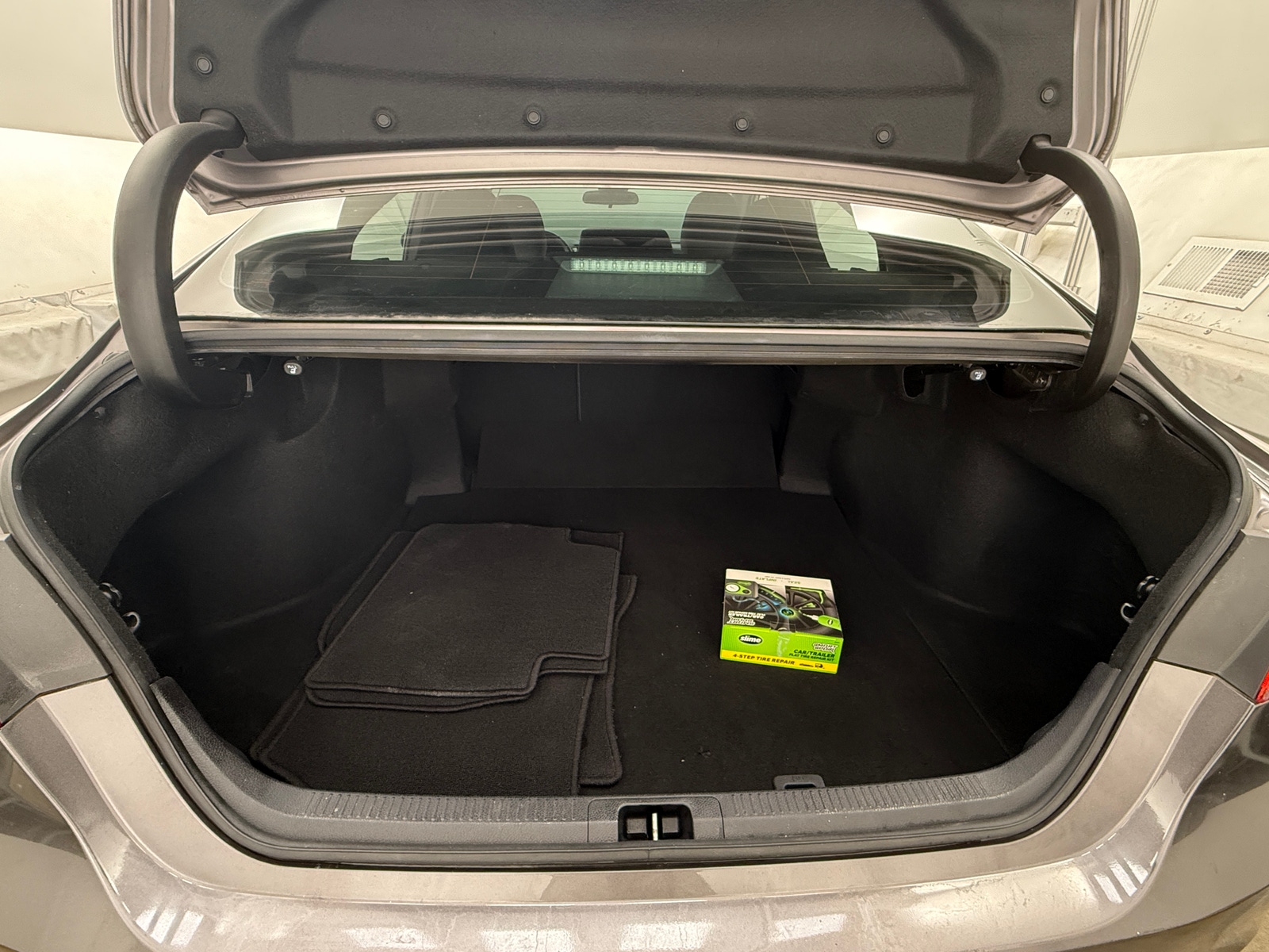 Thumbnail: 2020 Toyota Camry - 7