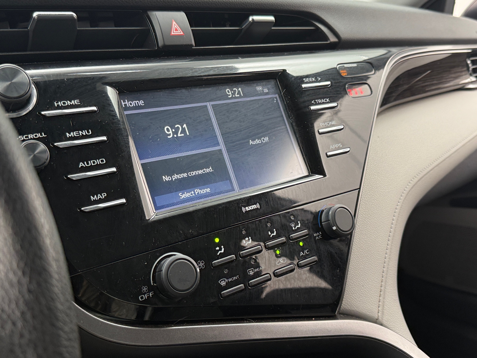 Thumbnail: 2020 Toyota Camry - 4