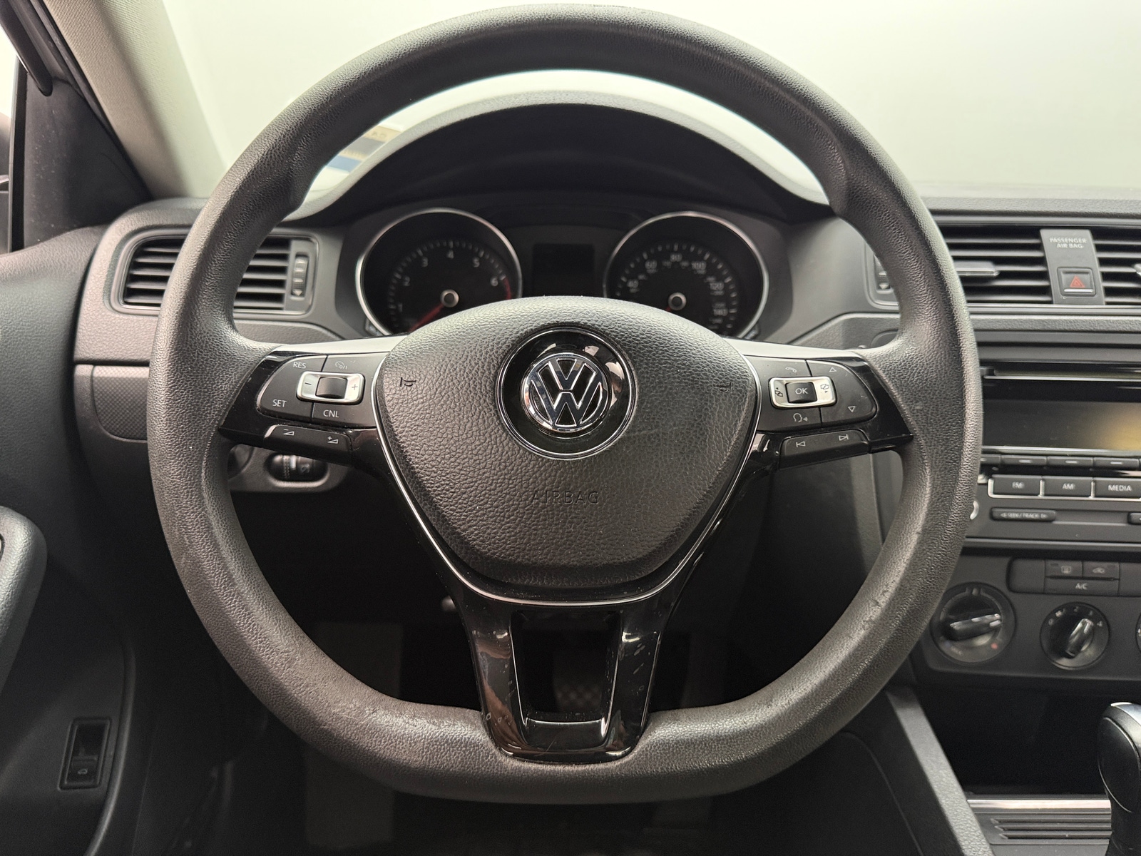 Thumbnail: 2015 Volkswagen Jetta - 5