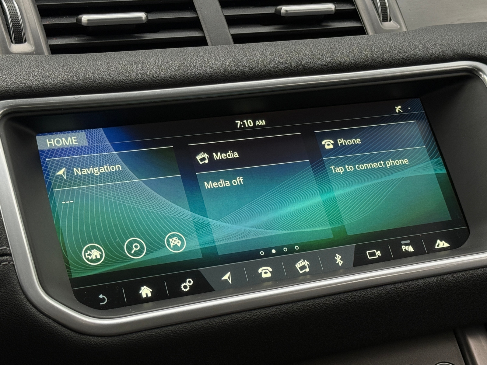 Thumbnail: 2018 Land Rover Range Rover Evoque - 3