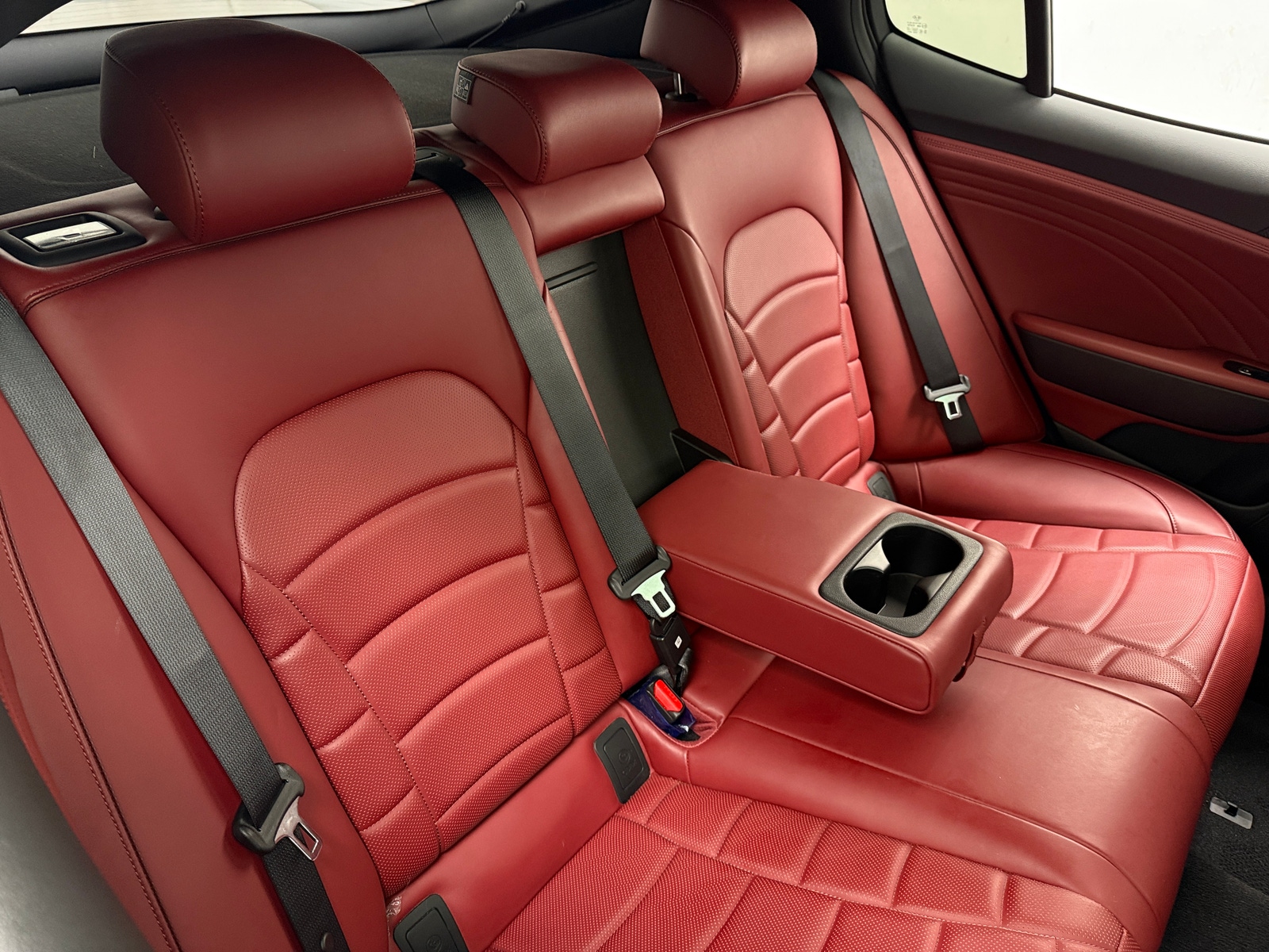 Thumbnail: 2022 Kia Stinger - 5