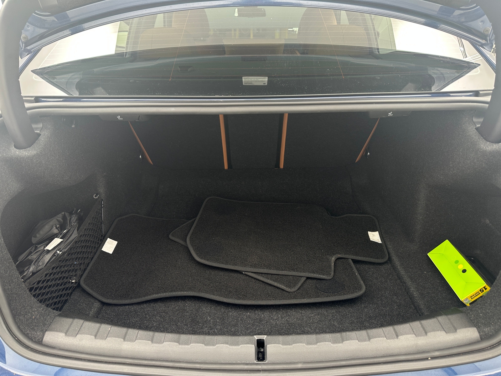 Thumbnail: 2024 BMW 3 Series - 6