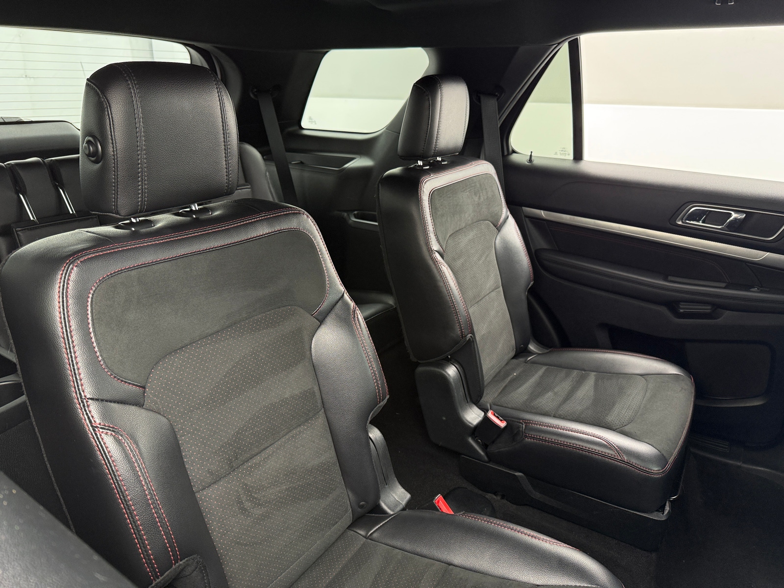 Thumbnail: 2019 Ford Explorer - 5