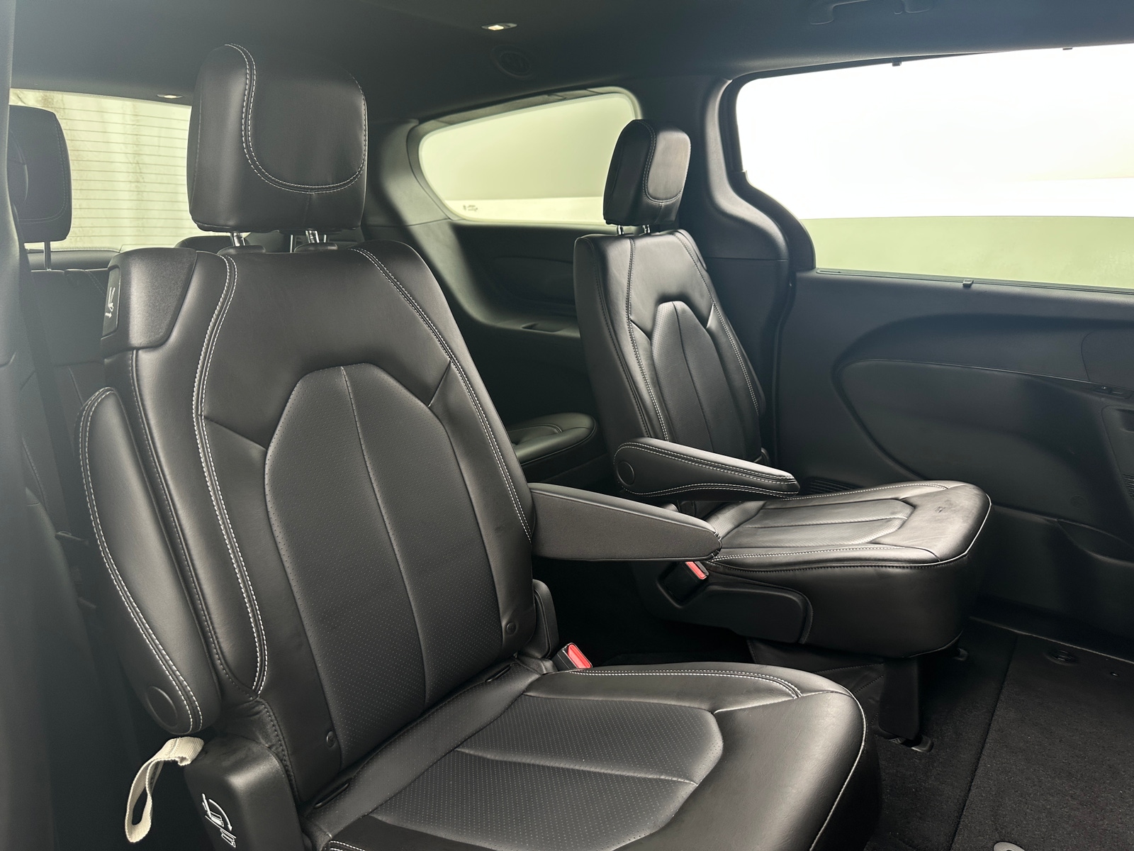 Thumbnail: 2023 Chrysler Pacifica - 5