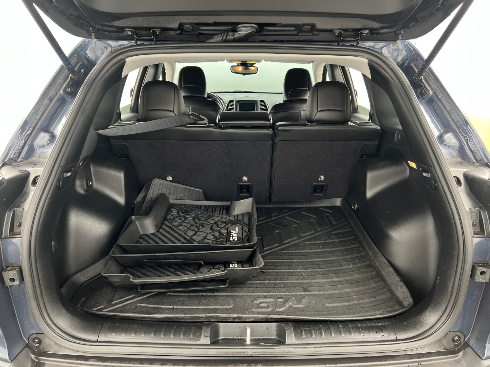 Thumbnail: 2021 Jeep Cherokee - 6