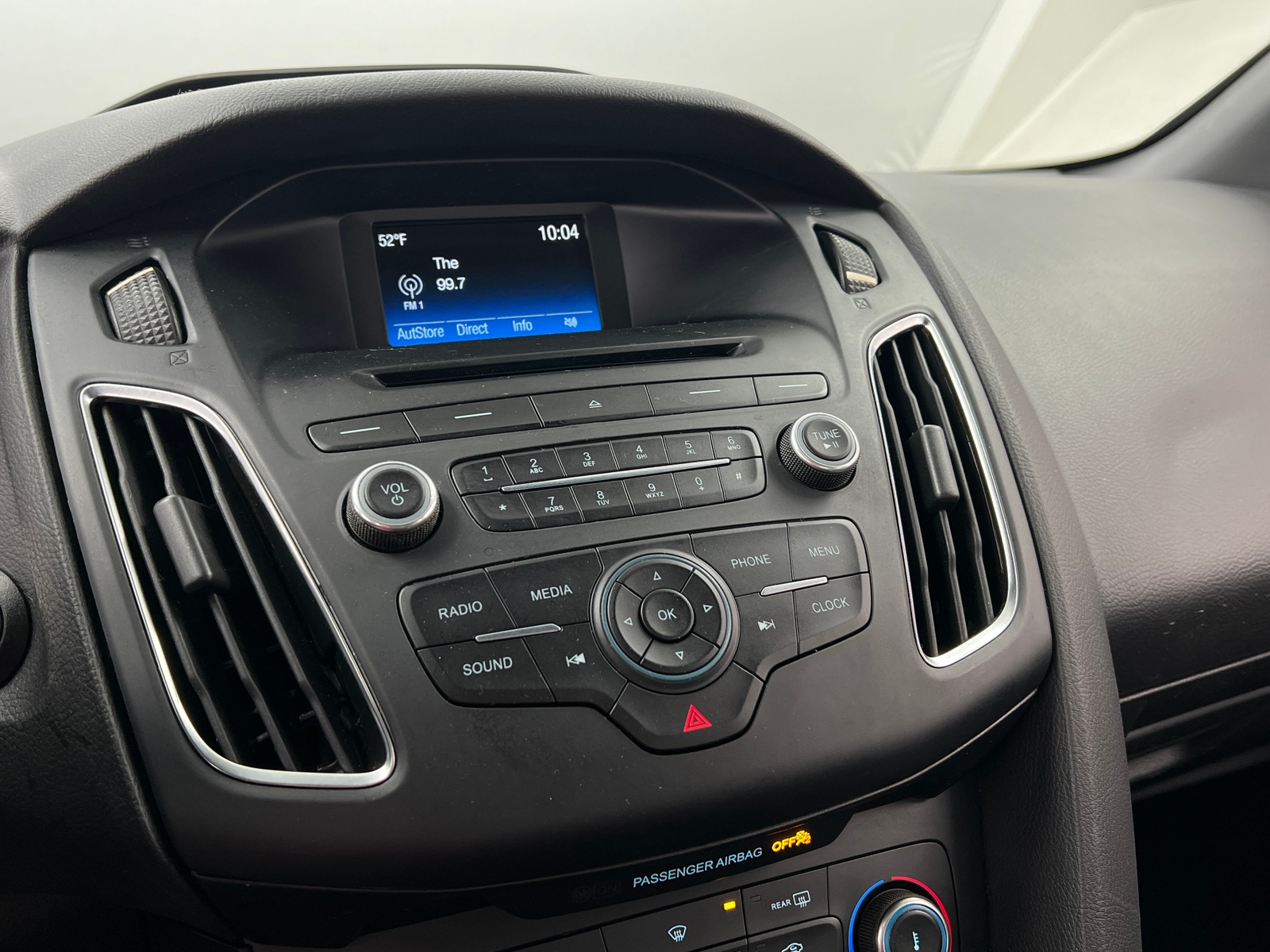 Thumbnail: 2016 Ford Focus - 4