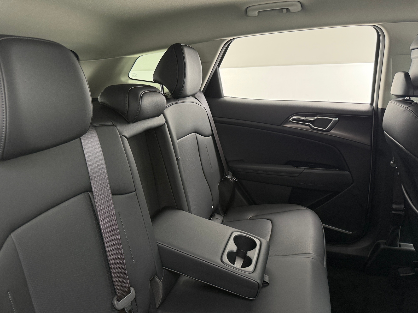 Thumbnail: 2023 Kia Sportage - 5