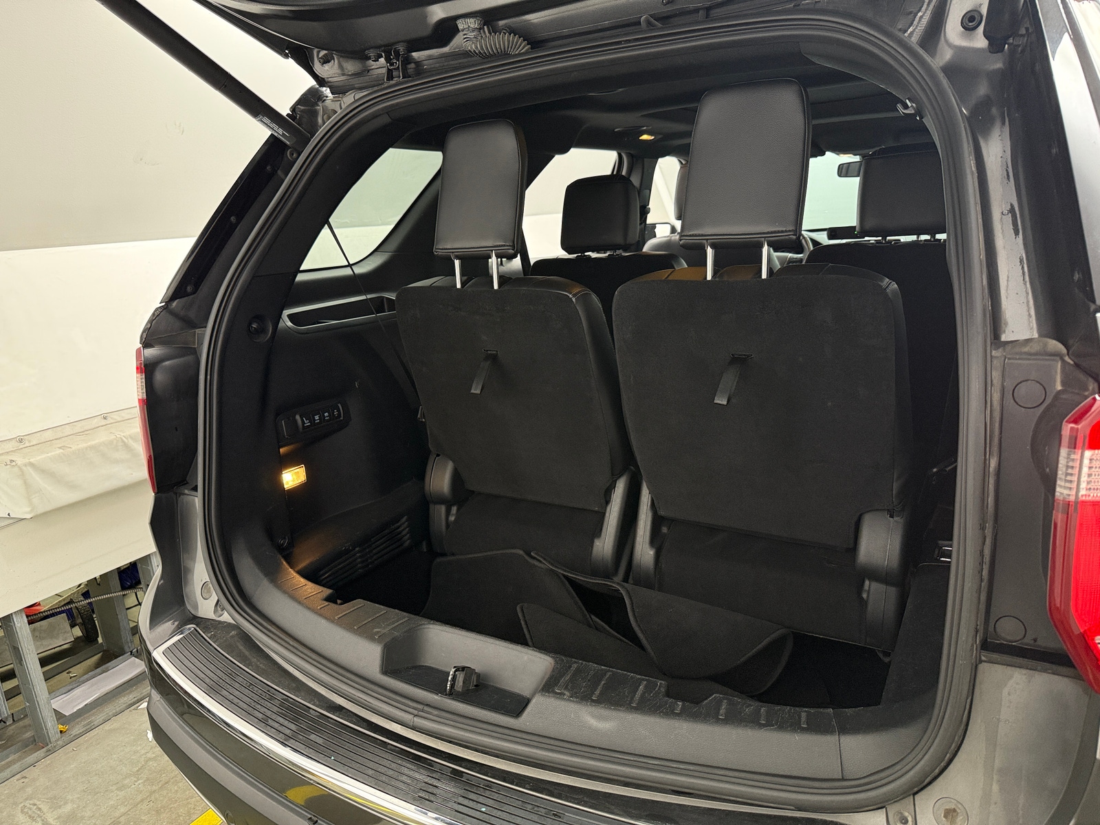 Thumbnail: 2018 Ford Explorer - 6