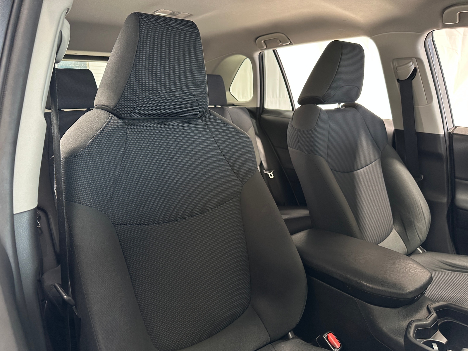 Thumbnail: 2020 Toyota RAV4 - 2