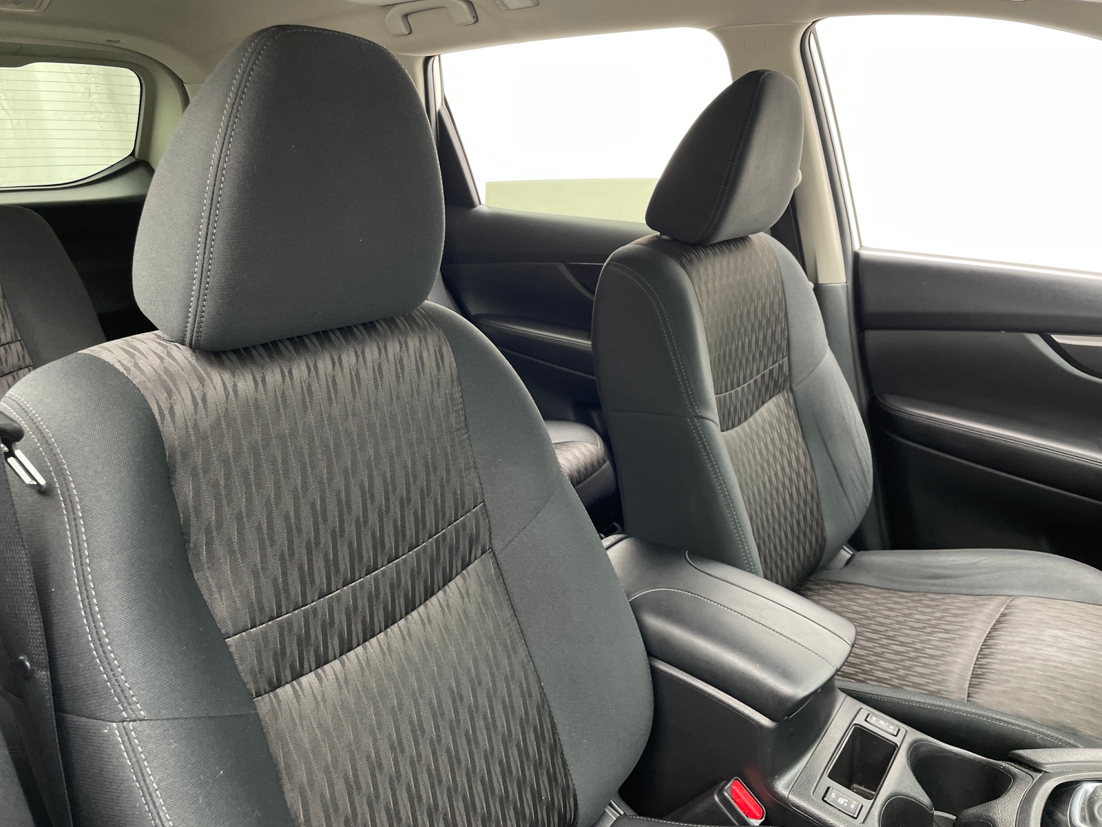 Thumbnail: 2018 Nissan Rogue - 2