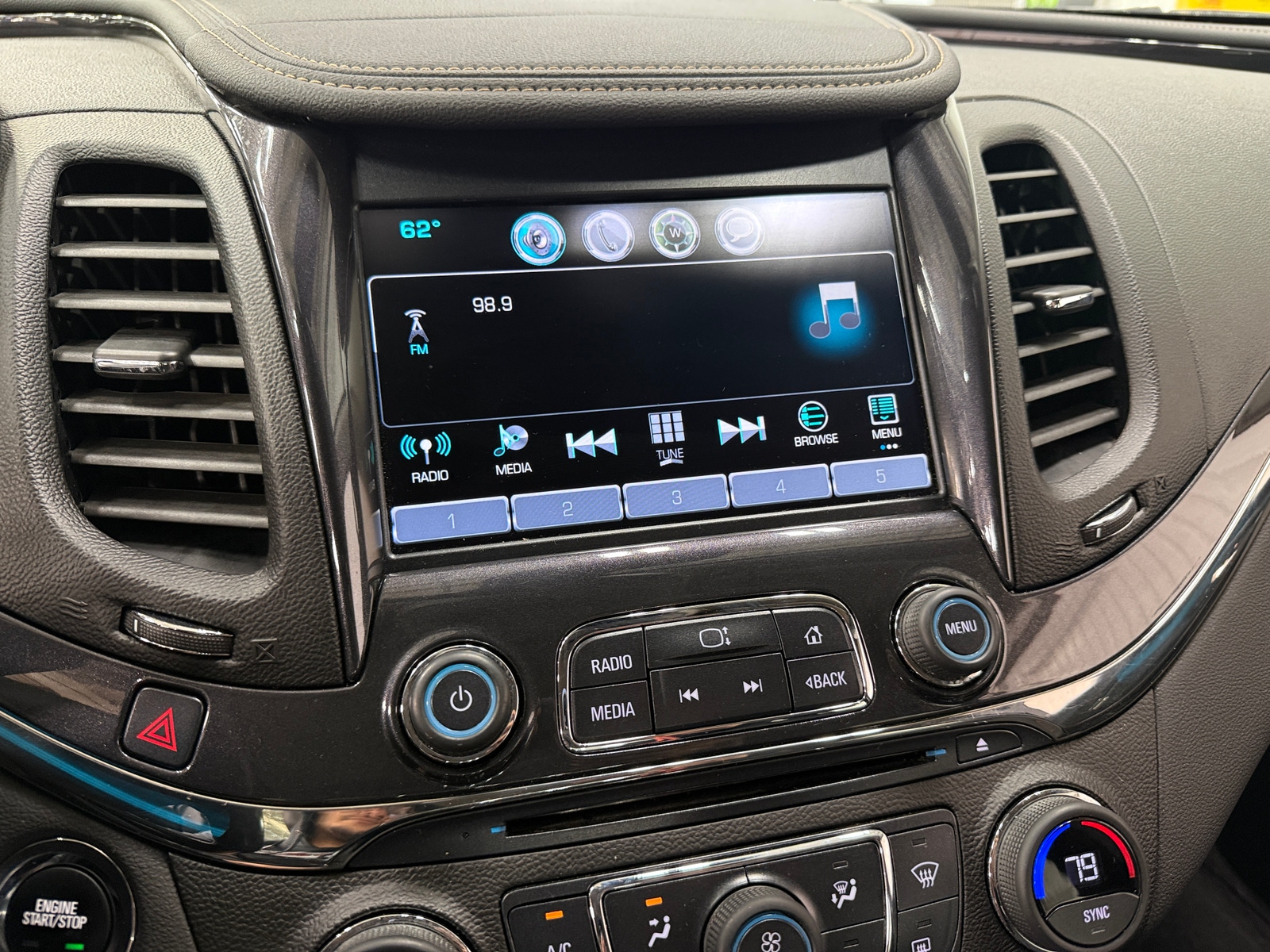 Thumbnail: 2017 Chevrolet Impala - 3