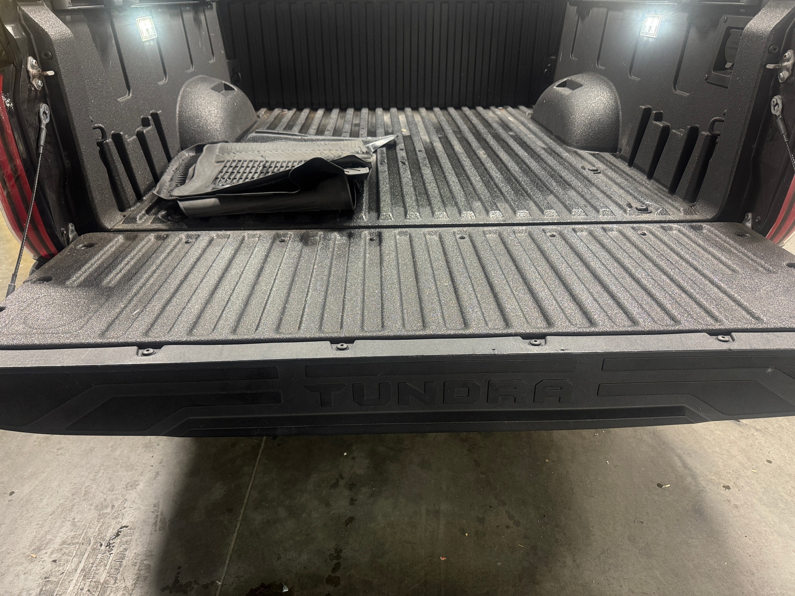 Thumbnail: 2022 Toyota Tundra - 6