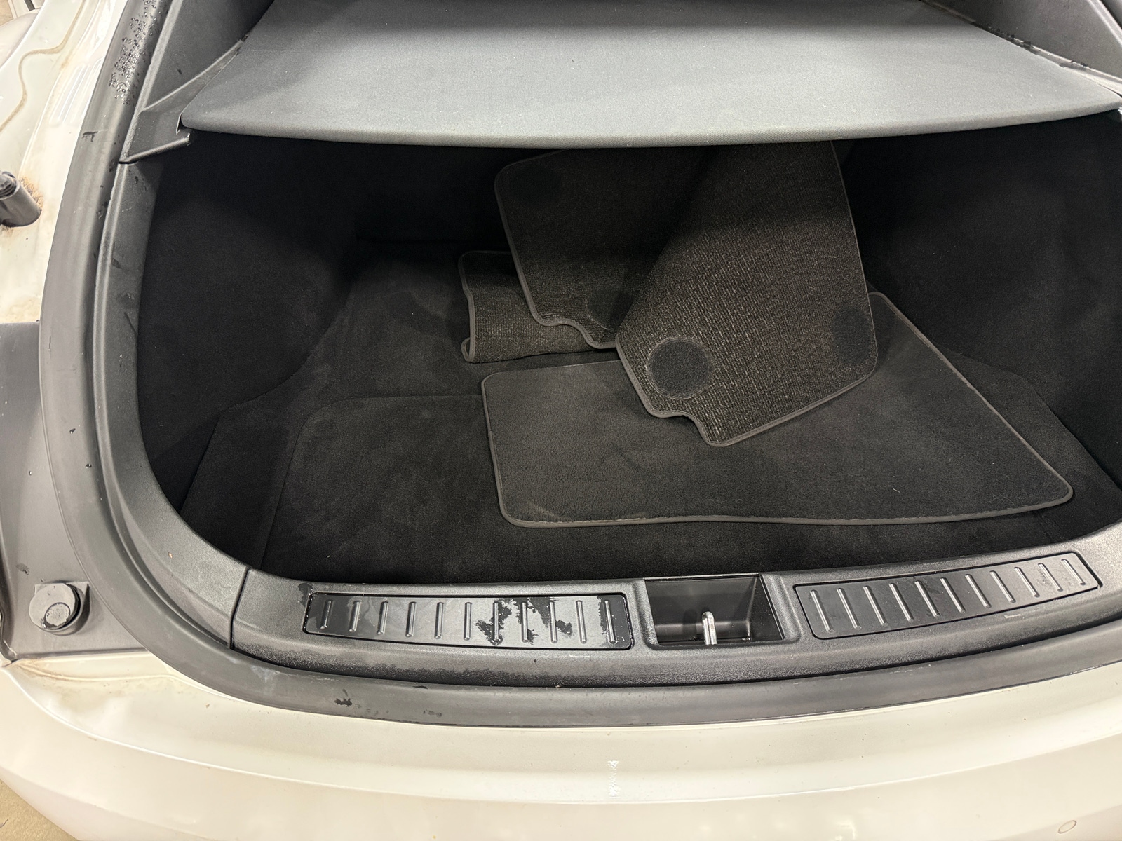 Thumbnail: 2016 Tesla Model S - 6