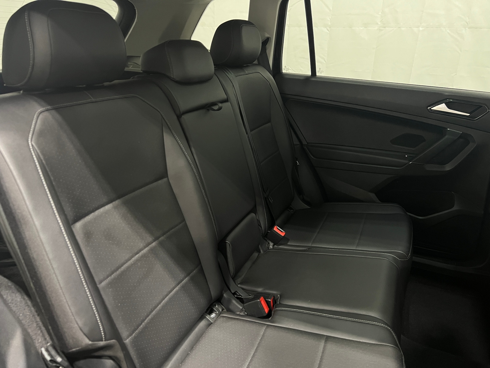 Thumbnail: 2018 Volkswagen Tiguan - 5