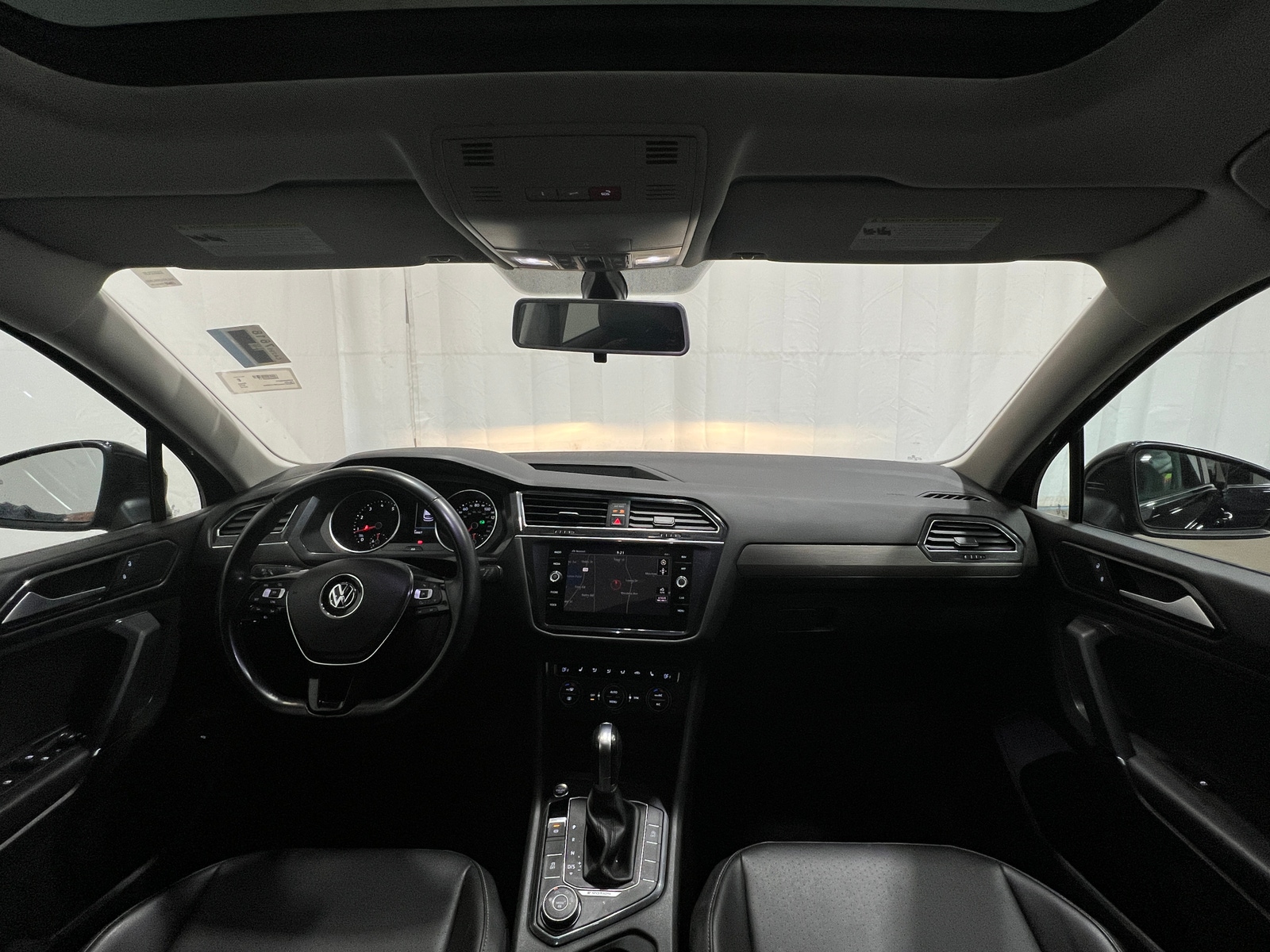 Thumbnail: 2018 Volkswagen Tiguan - 2