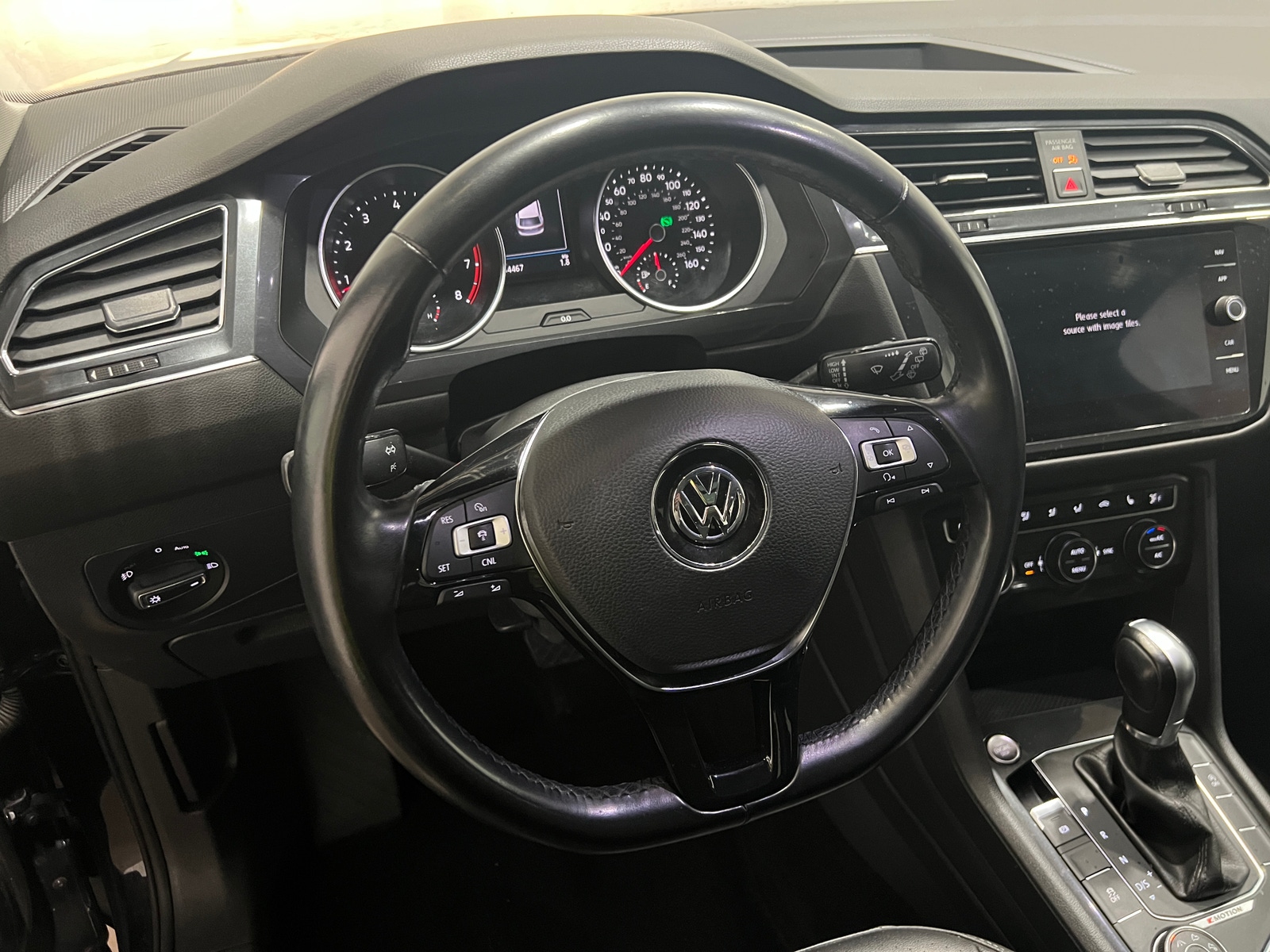 Thumbnail: 2018 Volkswagen Tiguan - 4