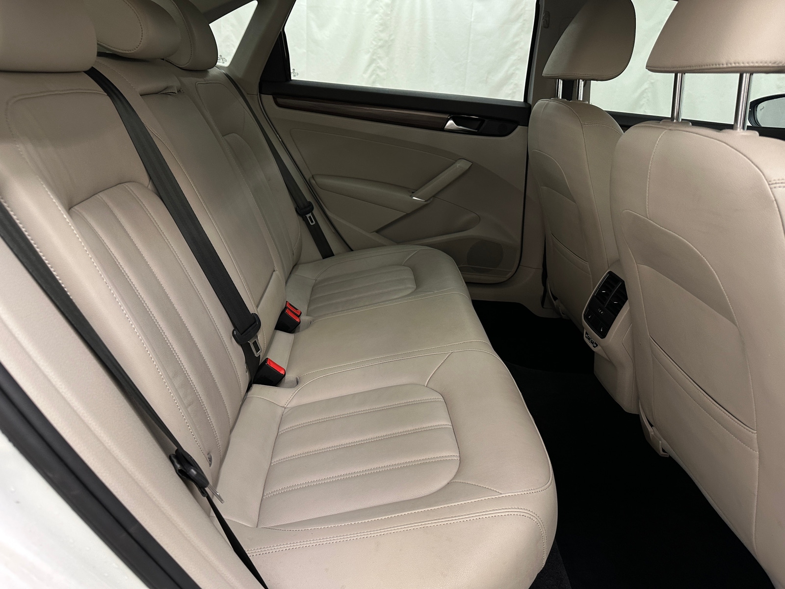 Thumbnail: 2020 Volkswagen Passat - 5