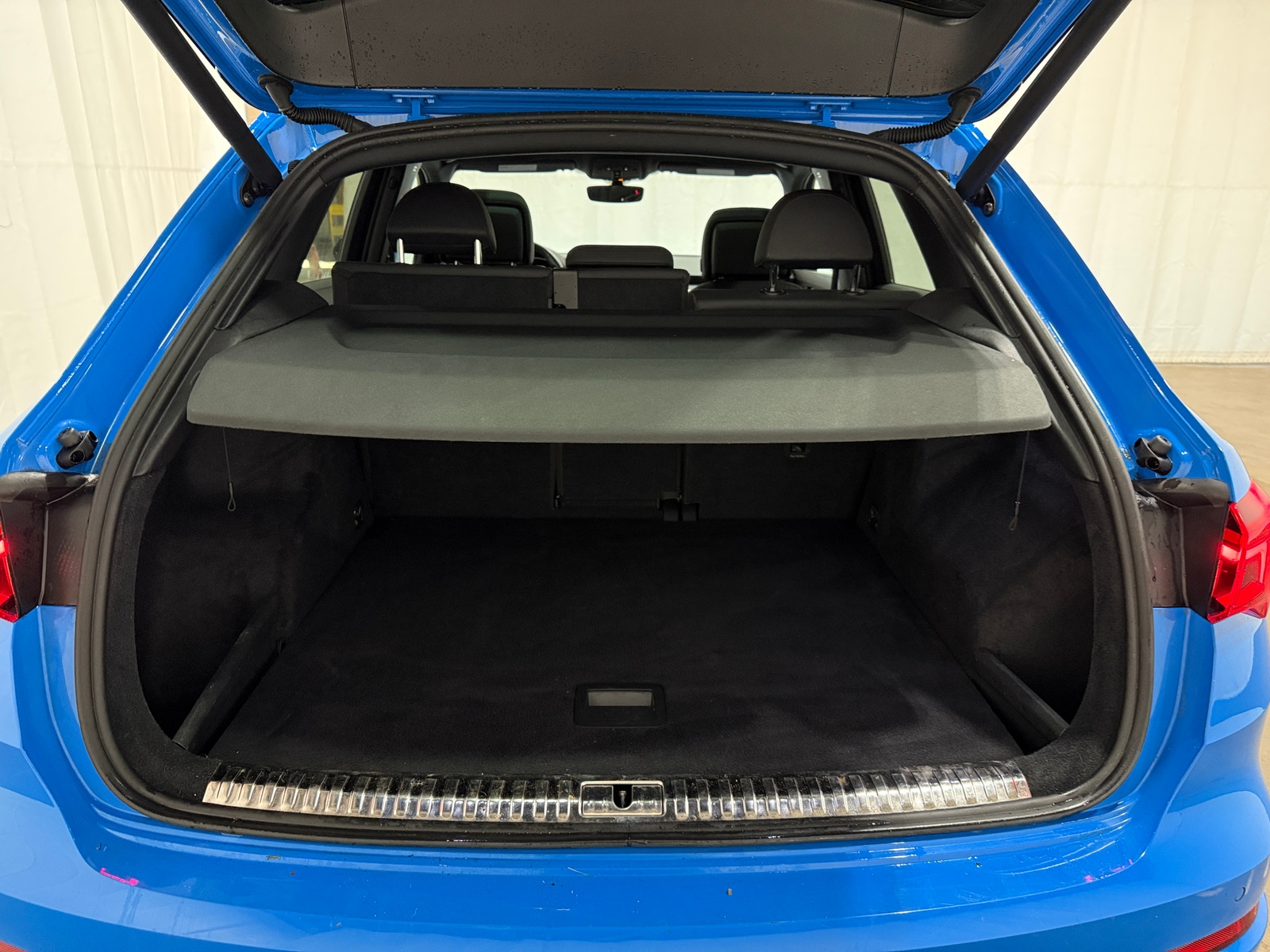 Thumbnail: 2021 Audi Q3 - 6